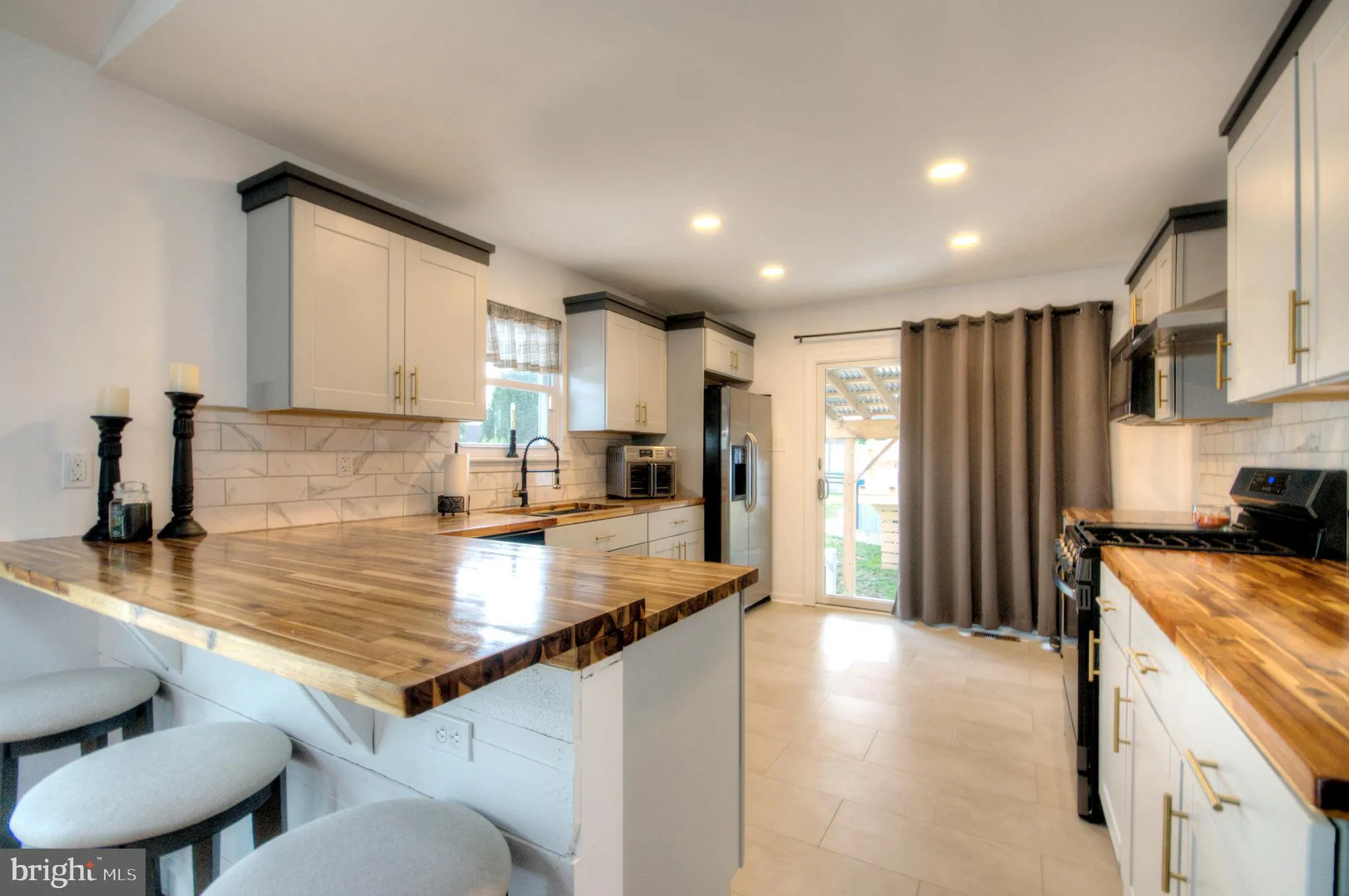 Sewell, New Jersey 08080, United States, 3 Bedrooms Bedrooms, ,2 BathroomsBathrooms,Residential,Active,254173