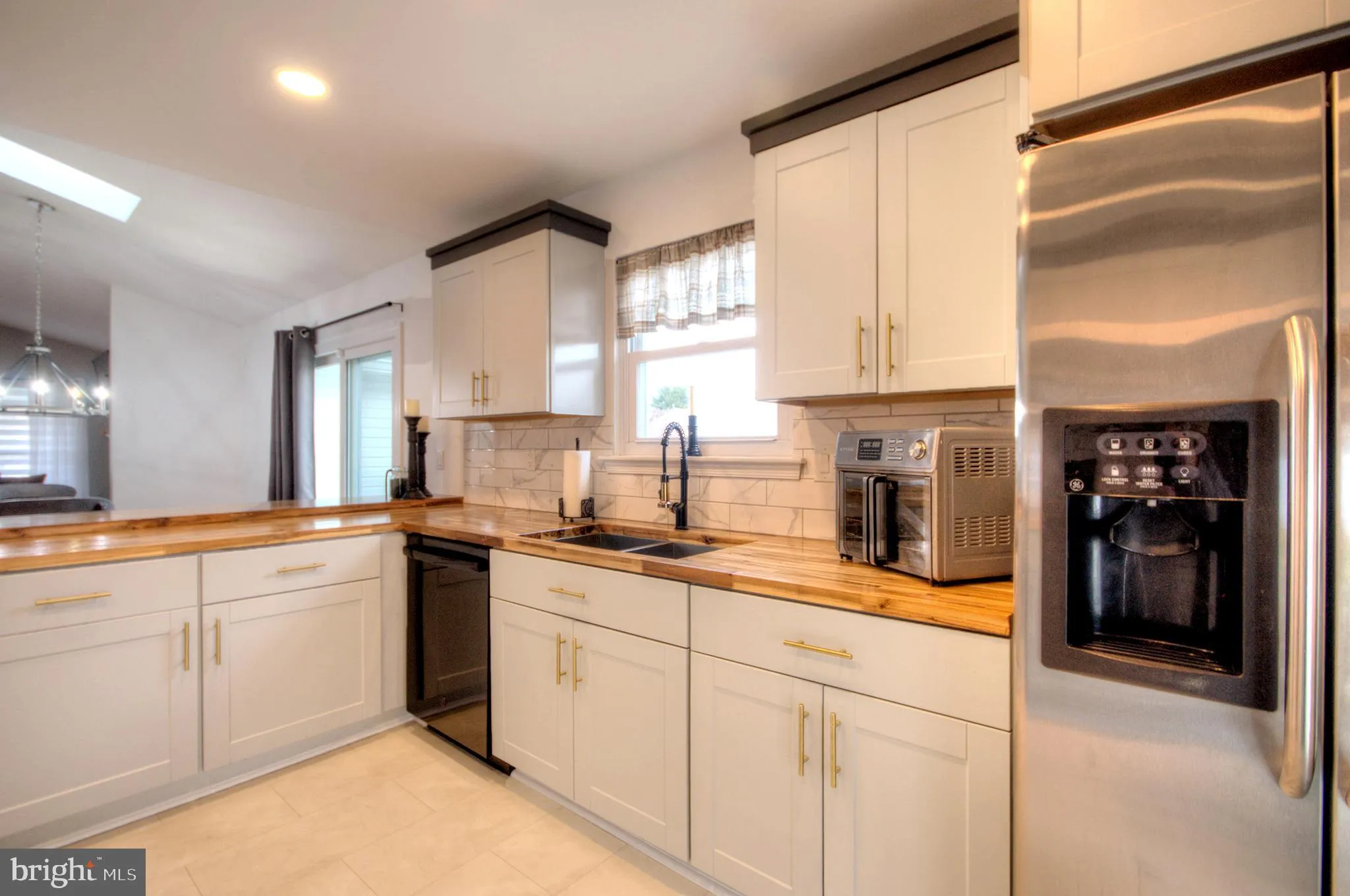 Sewell, New Jersey 08080, United States, 3 Bedrooms Bedrooms, ,2 BathroomsBathrooms,Residential,Active,254173