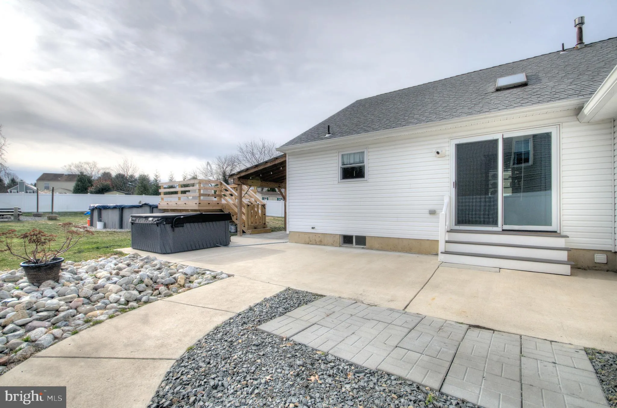 Sewell, New Jersey 08080, United States, 3 Bedrooms Bedrooms, ,2 BathroomsBathrooms,Residential,Active,254173