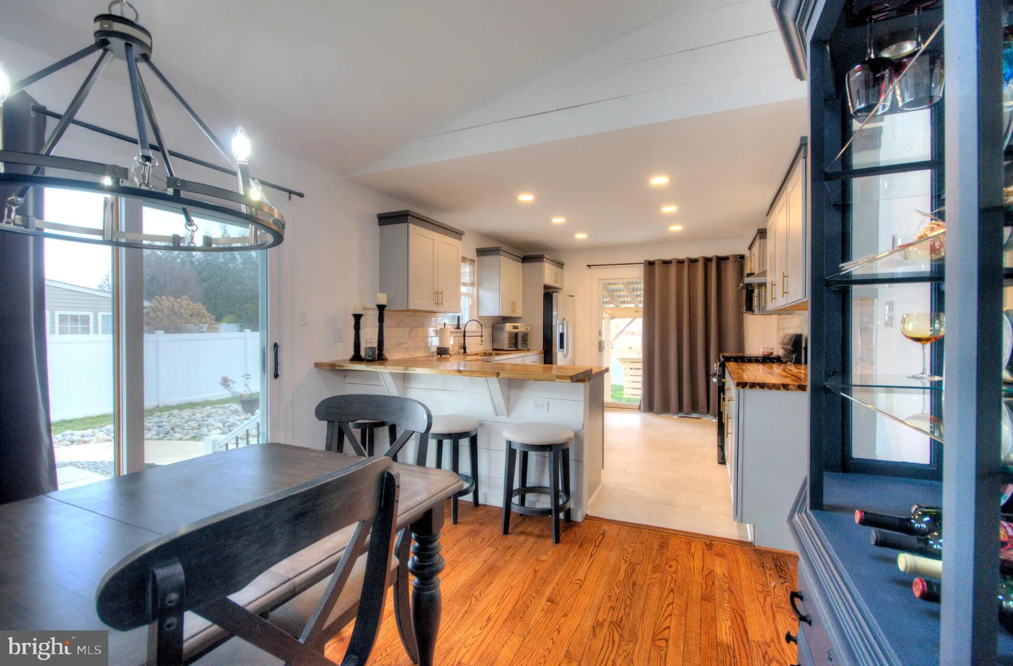 Sewell, New Jersey 08080, United States, 3 Bedrooms Bedrooms, ,2 BathroomsBathrooms,Residential,Active,254173