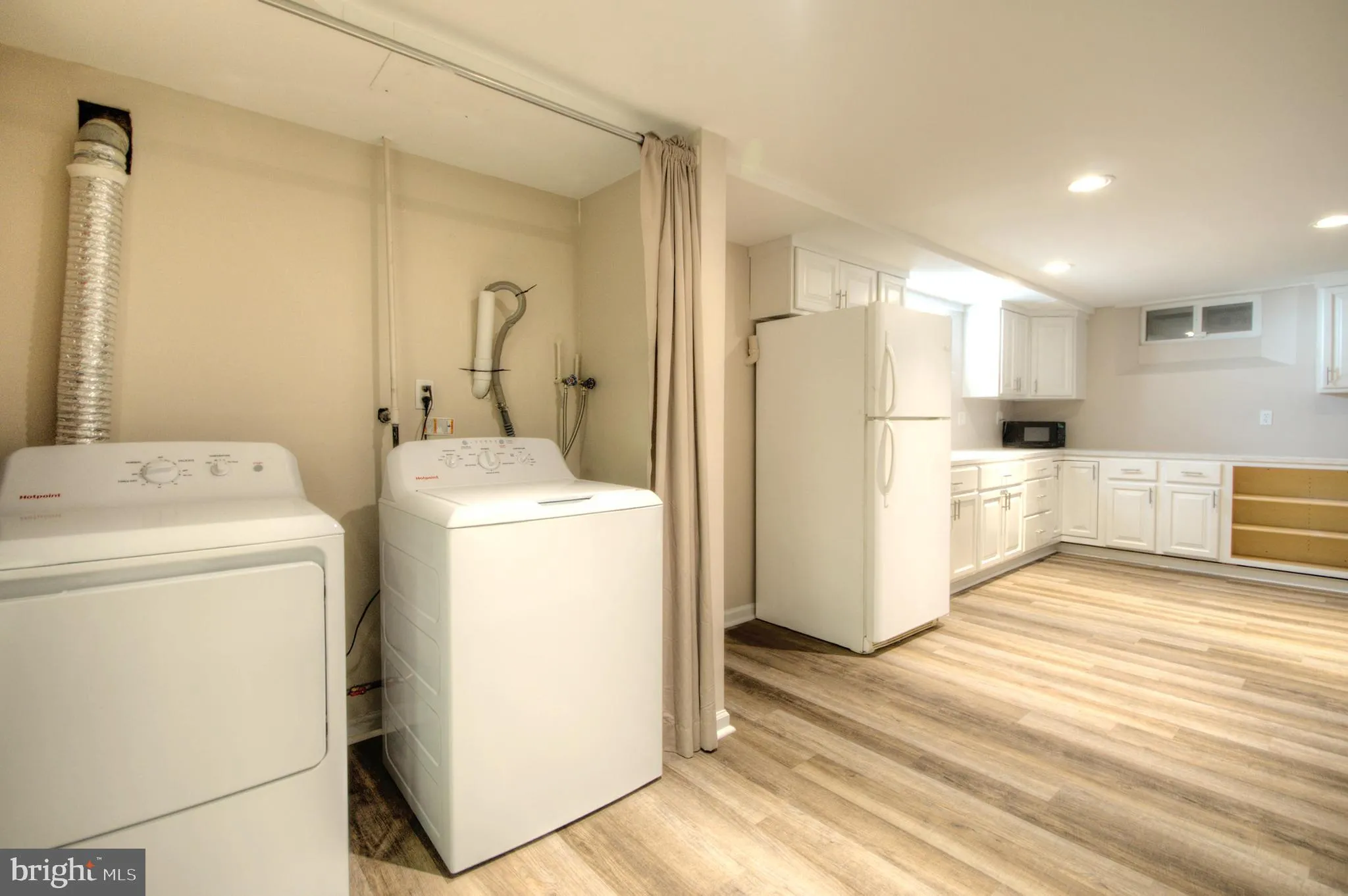 Sewell, New Jersey 08080, United States, 3 Bedrooms Bedrooms, ,2 BathroomsBathrooms,Residential,Active,254173