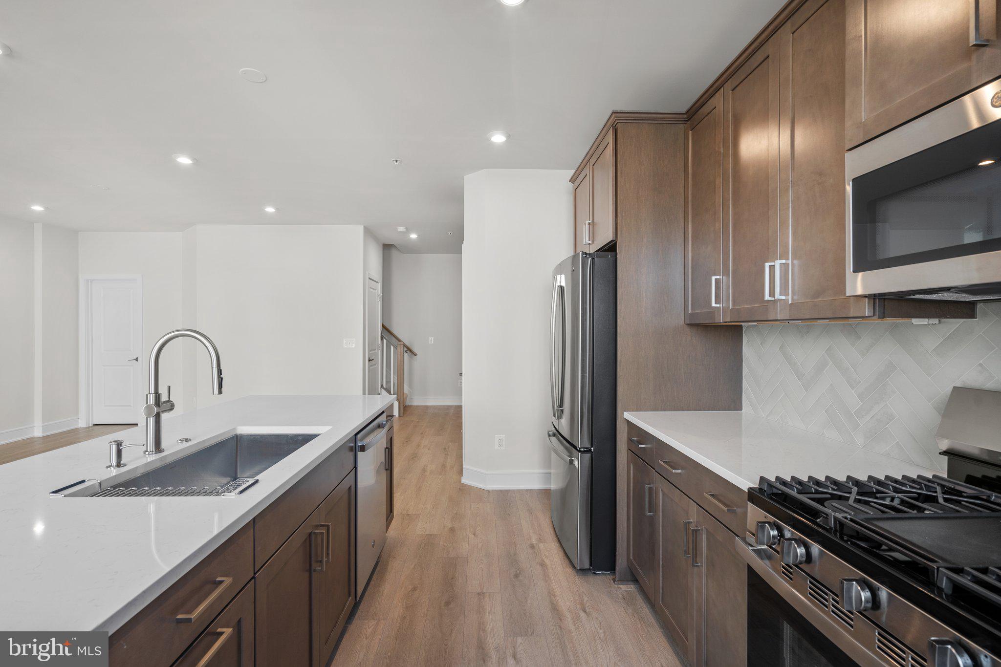 DEMOTT & SILVER - Residential