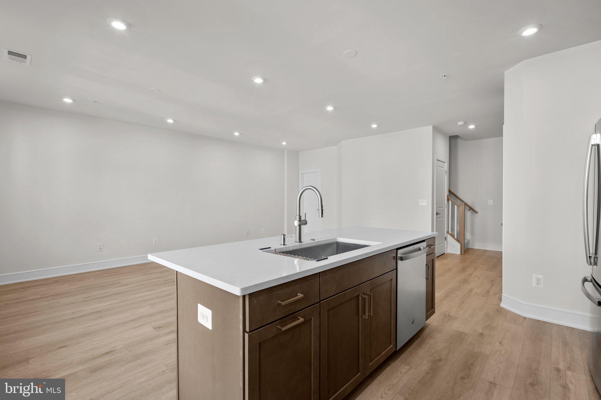 DEMOTT & SILVER - Residential