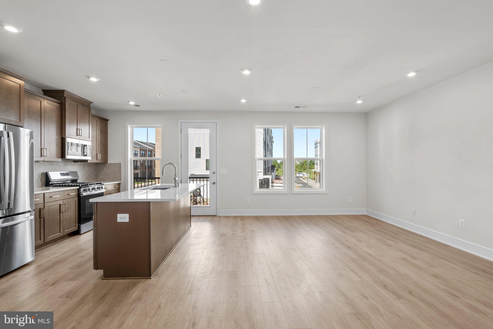 DEMOTT & SILVER - Residential