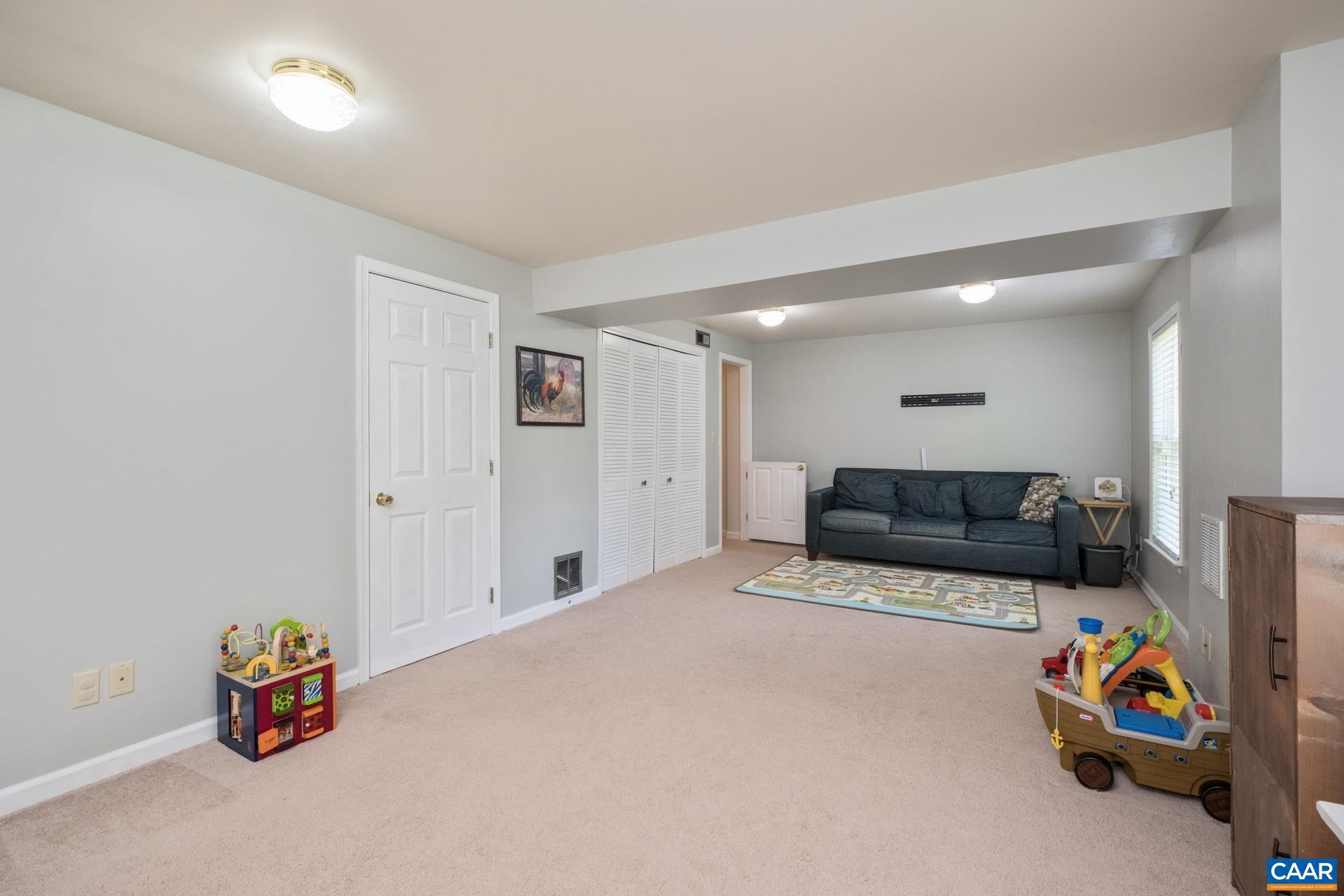 FOREST LAKES SOUTH - Residential