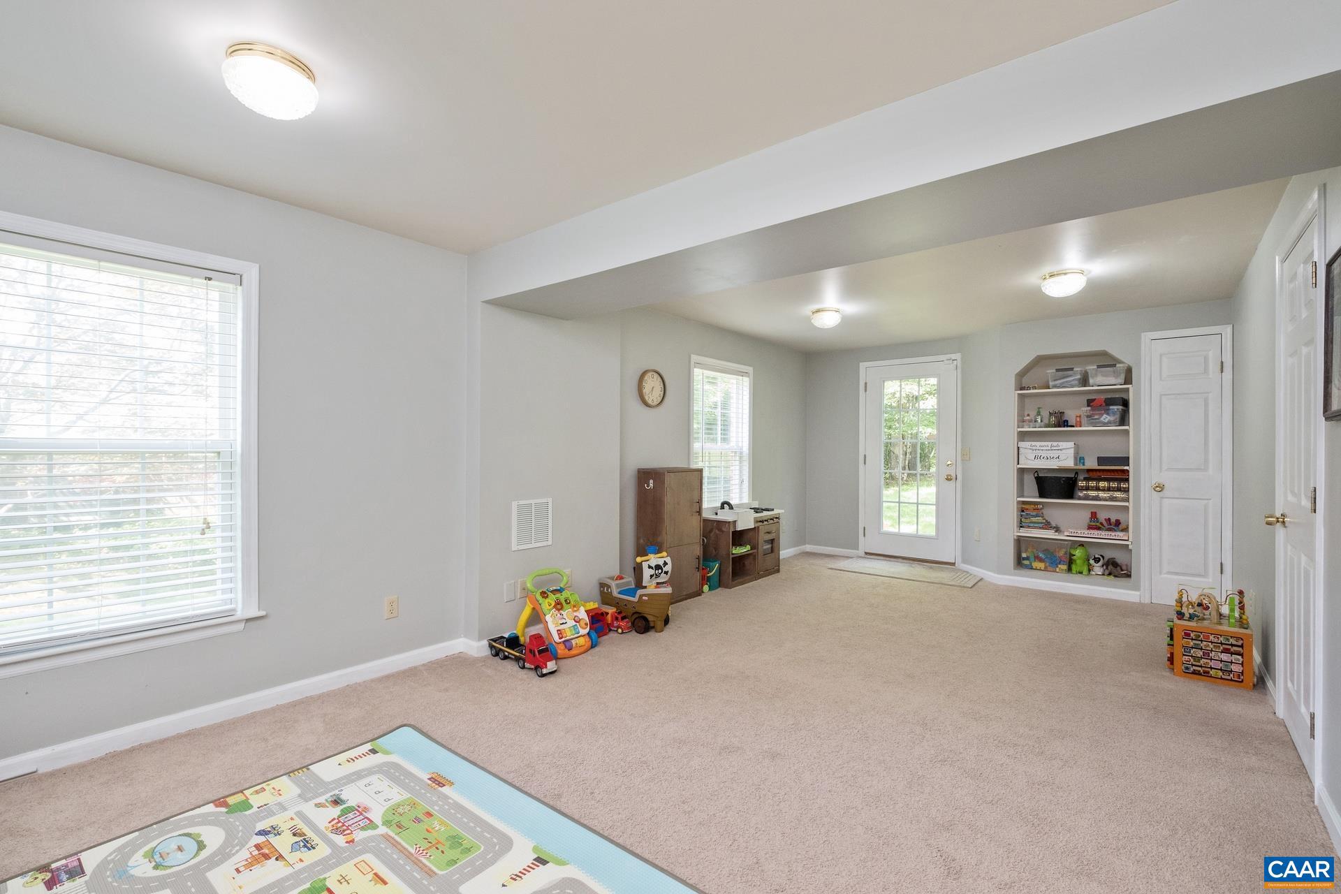 FOREST LAKES SOUTH - Residential