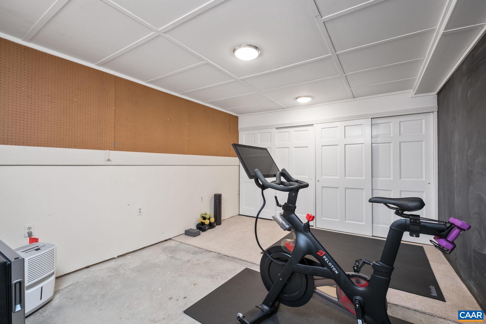 FOREST LAKES SOUTH - Residential