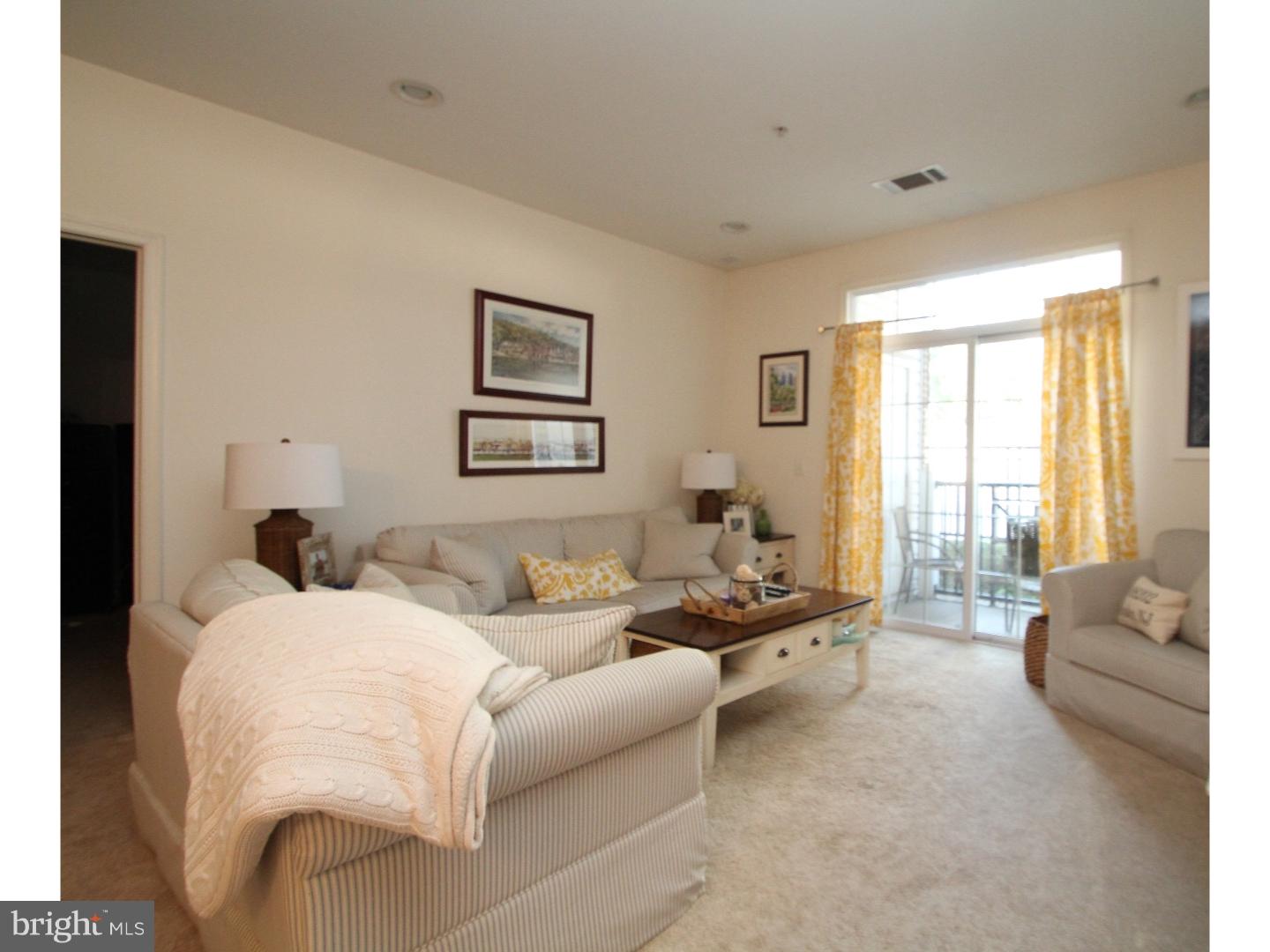 THE GRANDE AT RIVERVIEW - Residential Lease