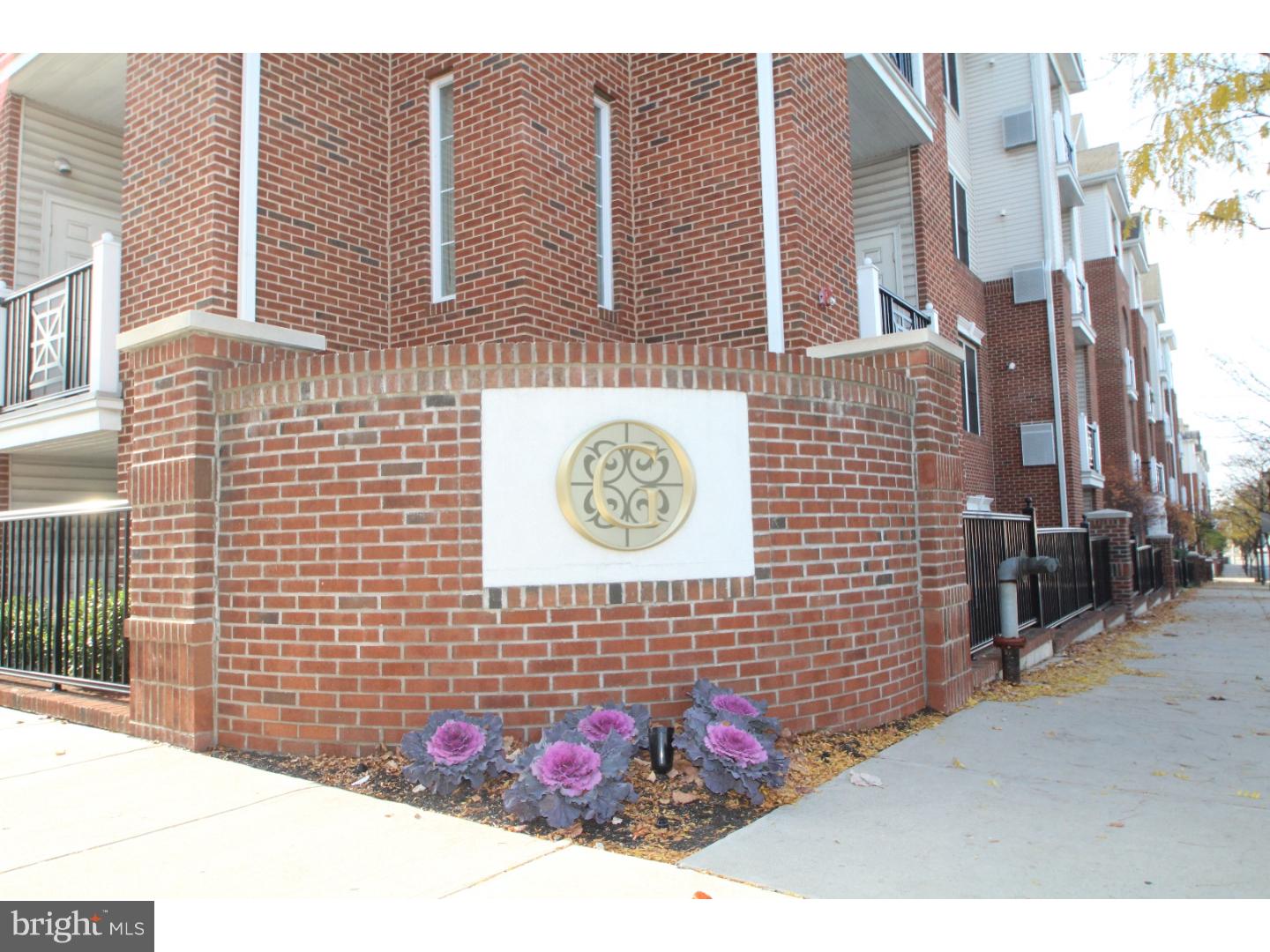 THE GRANDE AT RIVERVIEW - Residential Lease