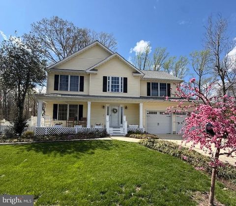 Photo of 3646 N Carolina Ave, EDGEWATER, MD 21037 (MLS # MDAA2141402)