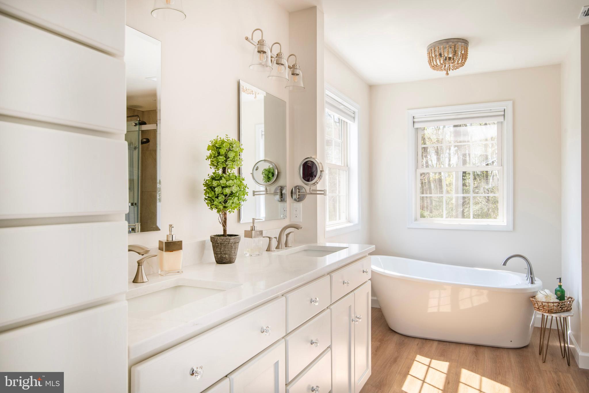 LOCH HAVEN - Residential