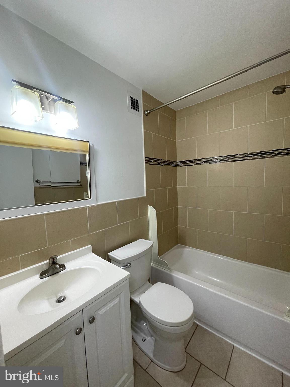 FOXCROFT COLONY - Residential Lease