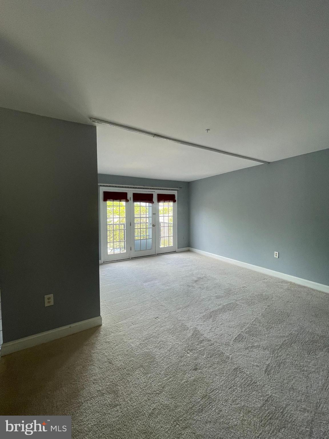 FOXCROFT COLONY - Residential Lease