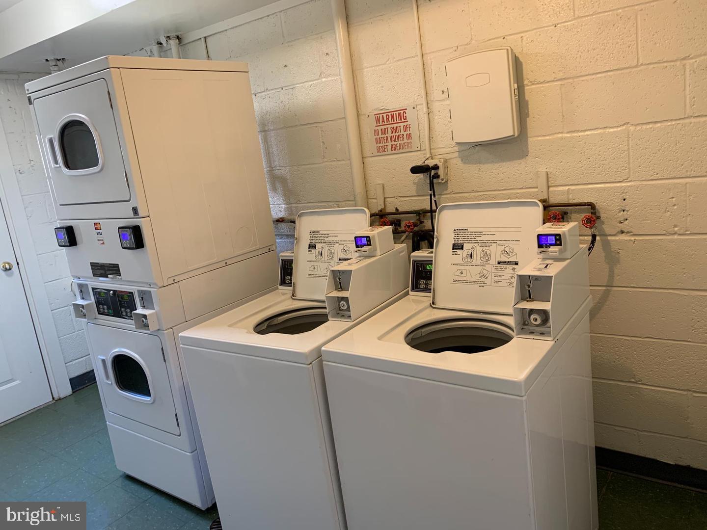 FOXCROFT COLONY - Residential Lease