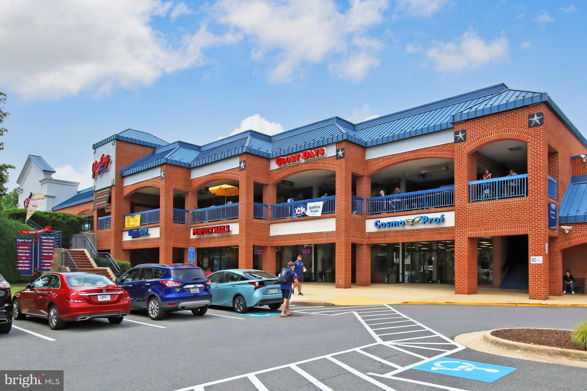 QUAKER HILL CONDOMINIUM - Residential