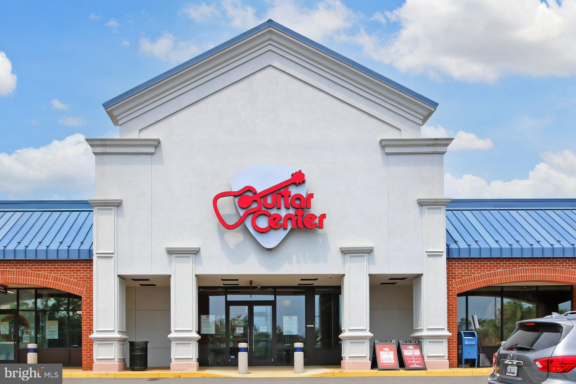 QUAKER HILL CONDOMINIUM - Residential