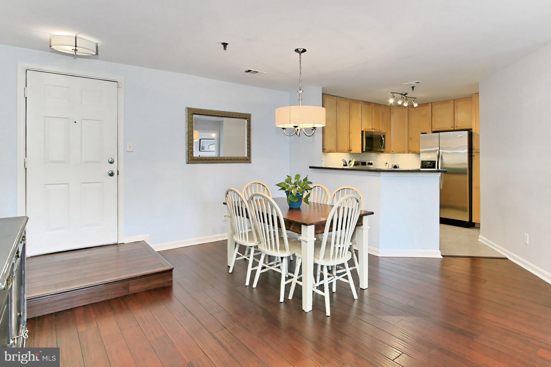 QUAKER HILL CONDOMINIUM - Residential