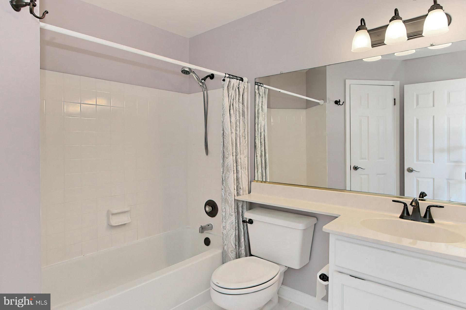 QUAKER HILL CONDOMINIUM - Residential