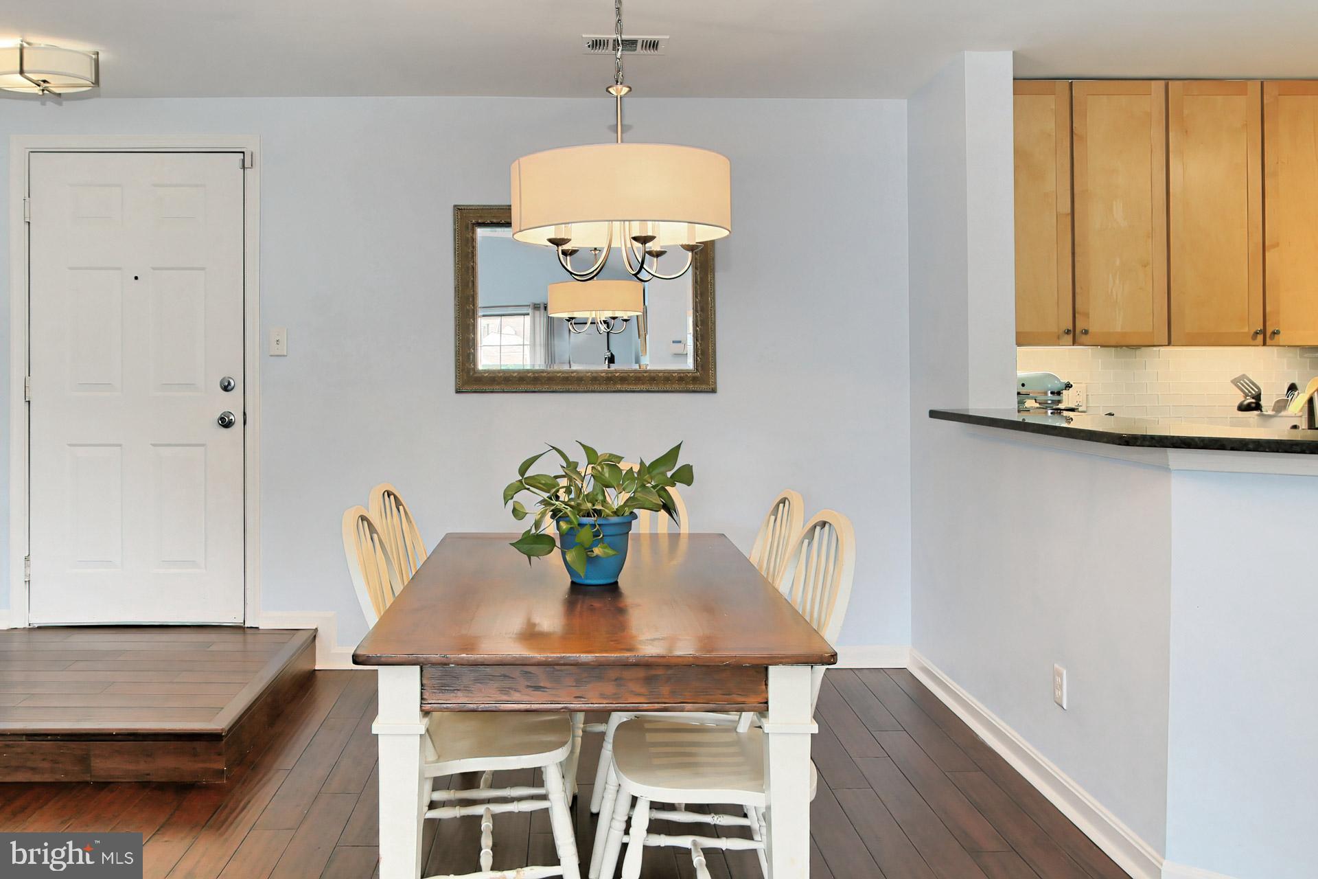 QUAKER HILL CONDOMINIUM - Residential