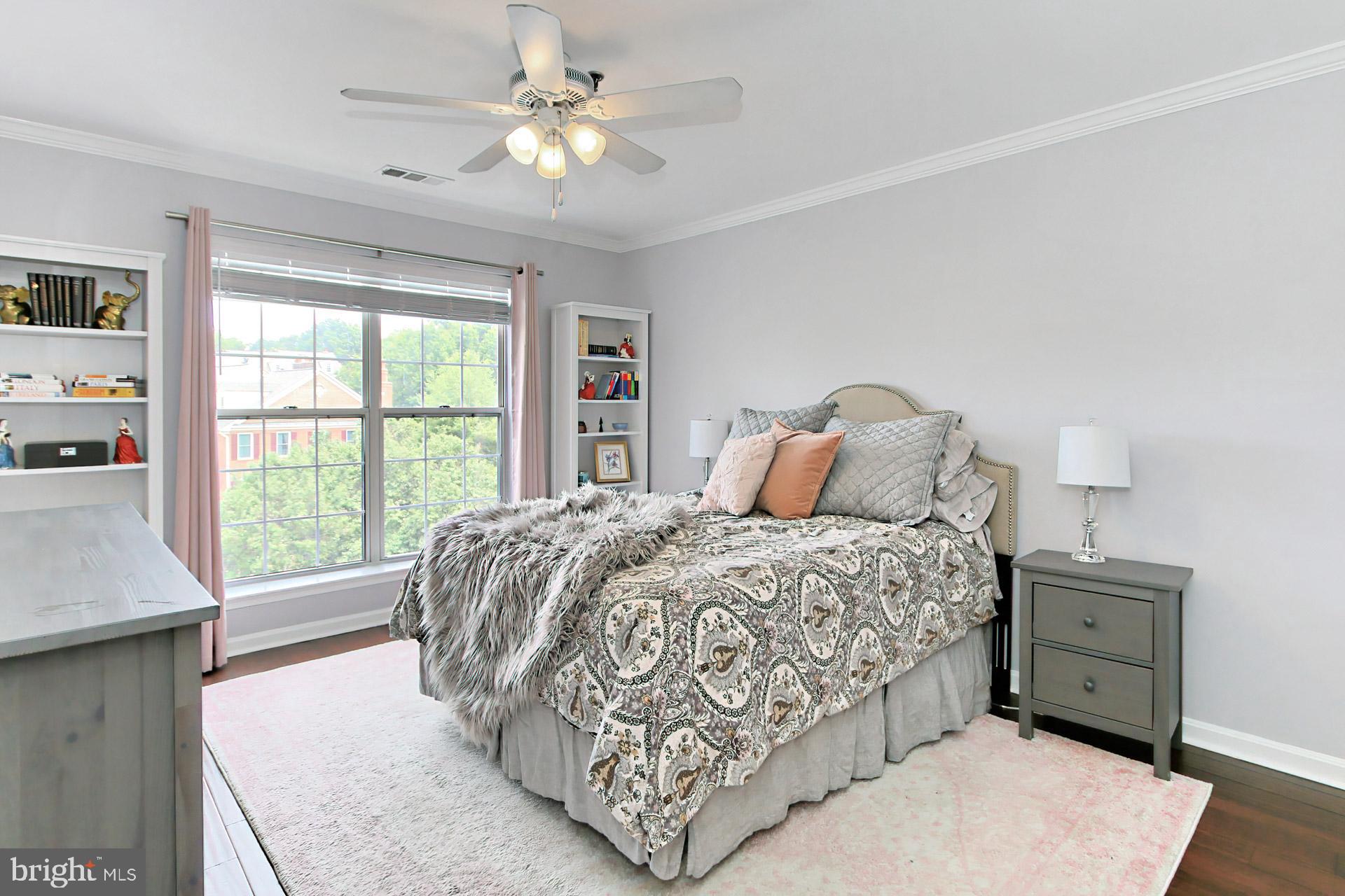 QUAKER HILL CONDOMINIUM - Residential