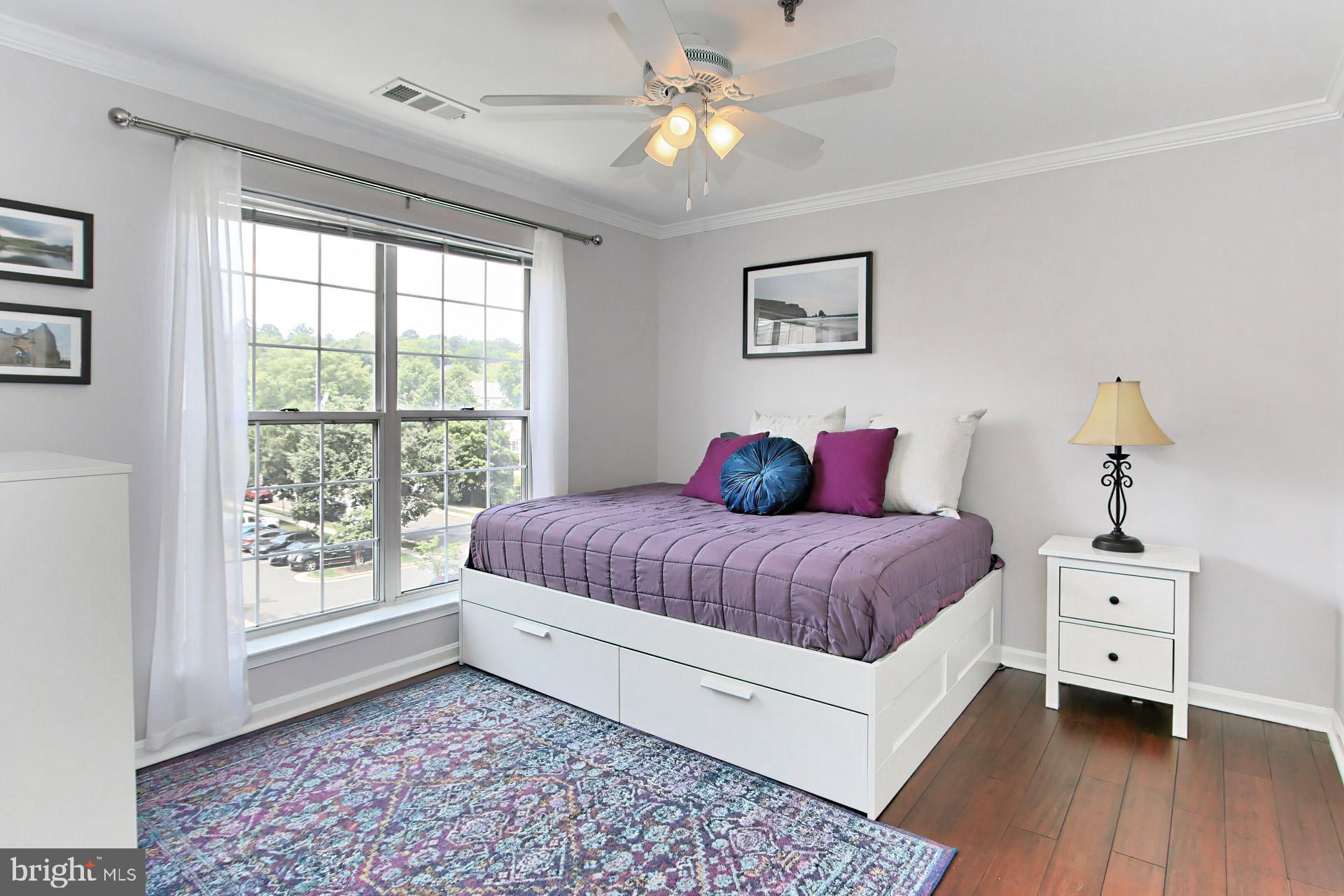 QUAKER HILL CONDOMINIUM - Residential