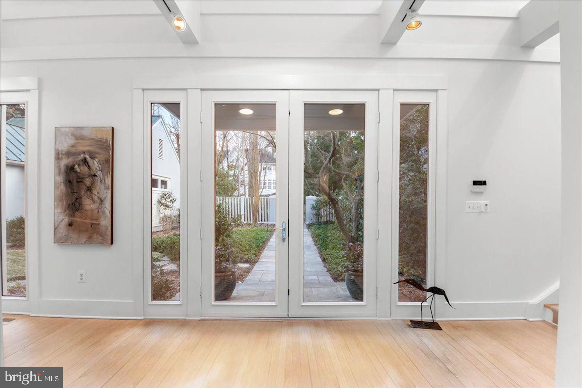 FOREST HILLS - Residential