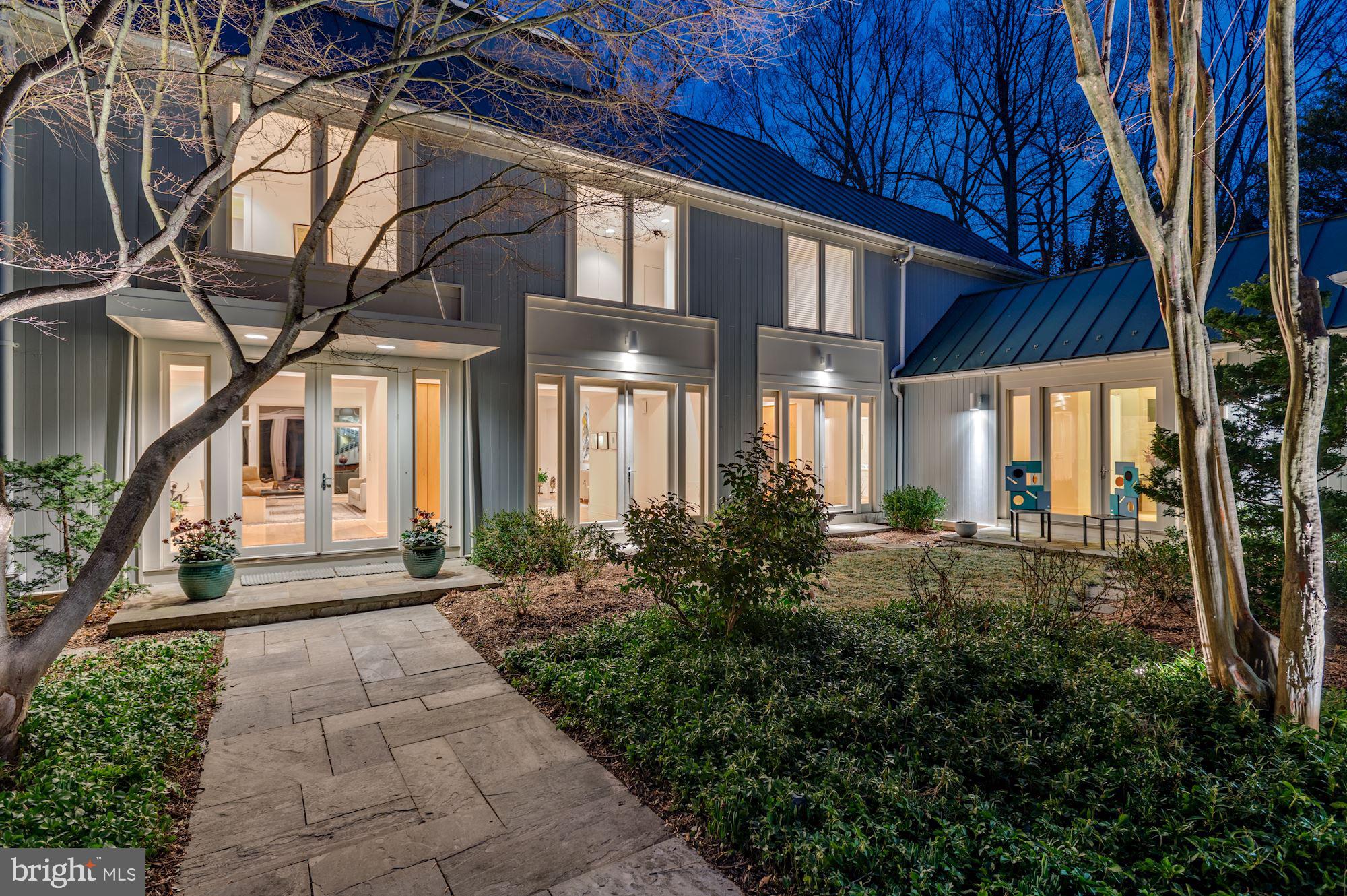 FOREST HILLS - Residential