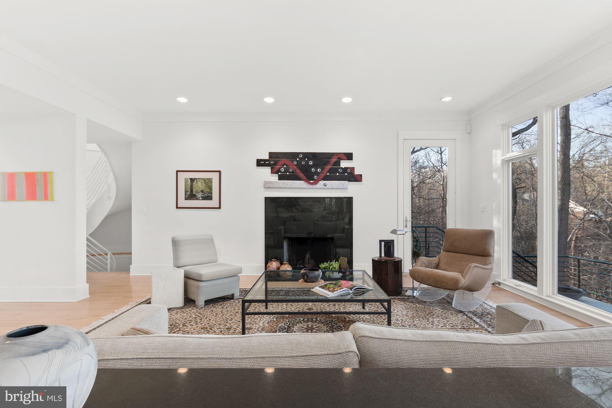 FOREST HILLS - Residential