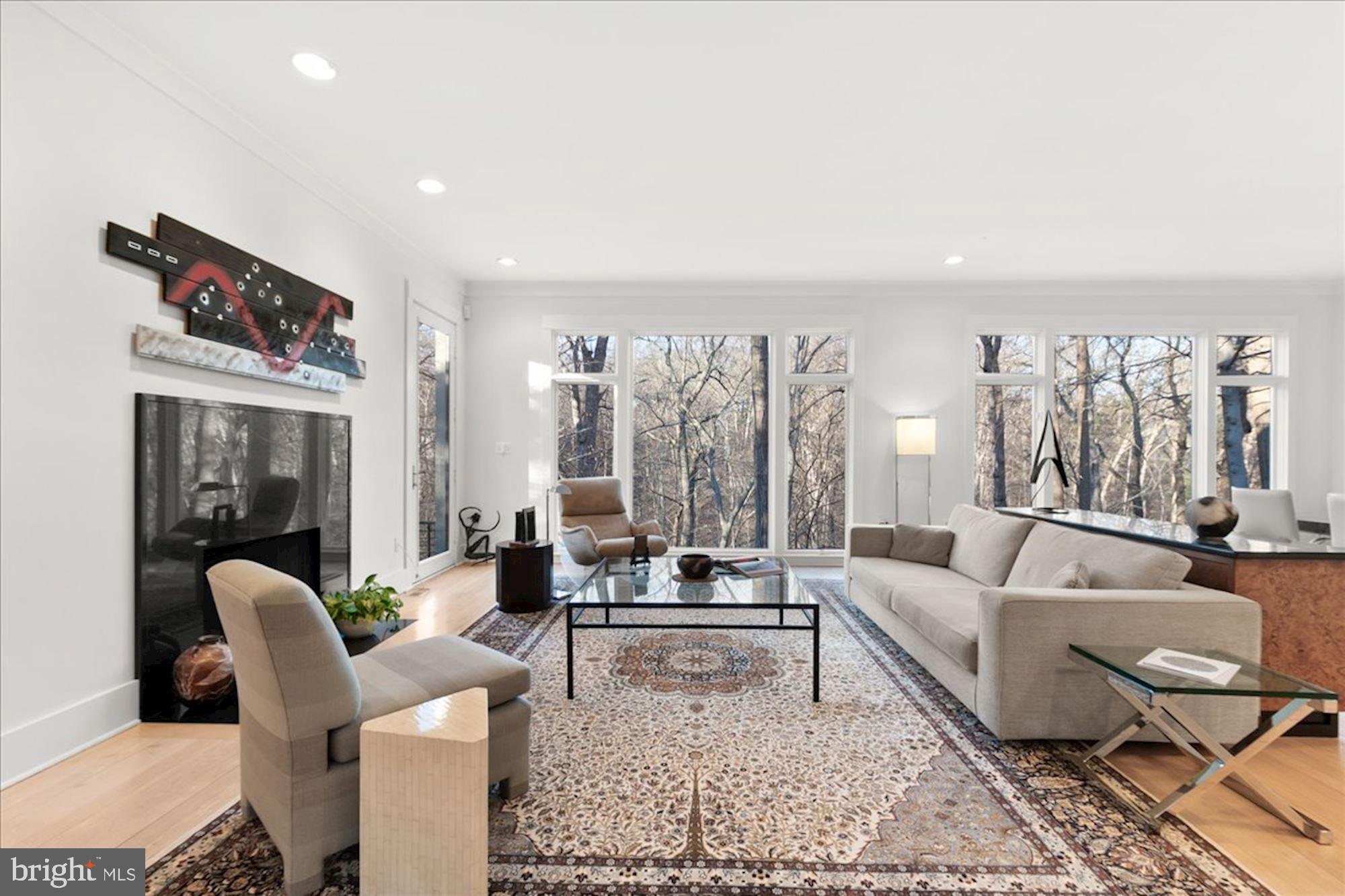 FOREST HILLS - Residential