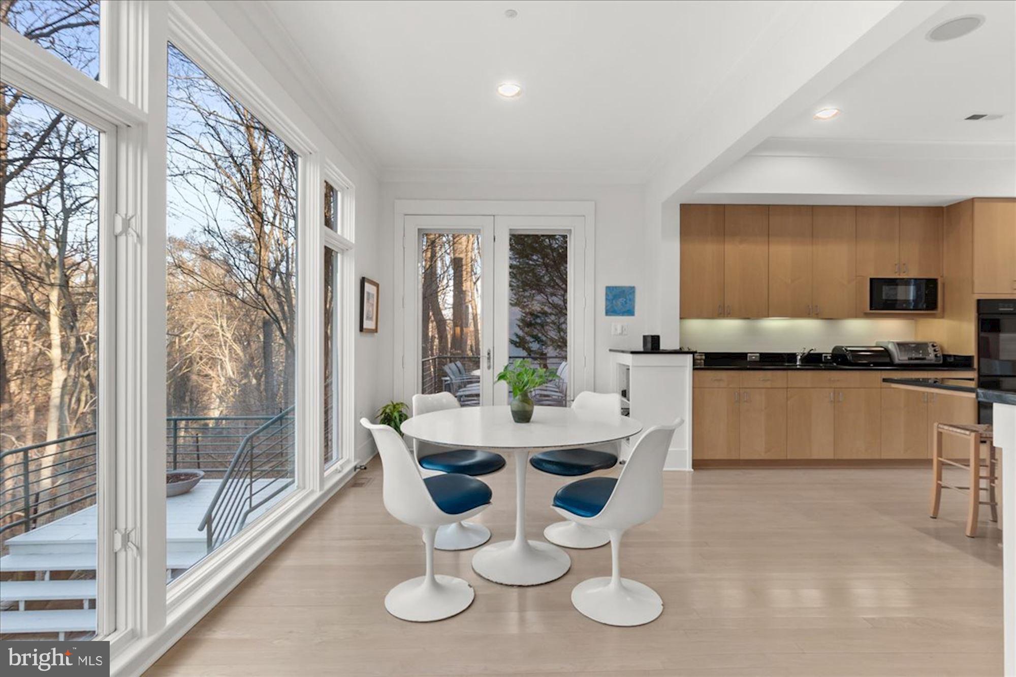 FOREST HILLS - Residential