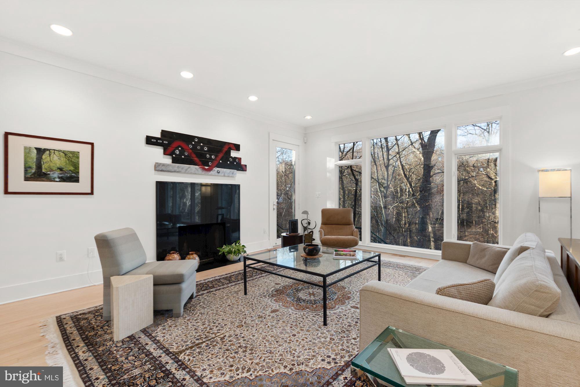 FOREST HILLS - Residential