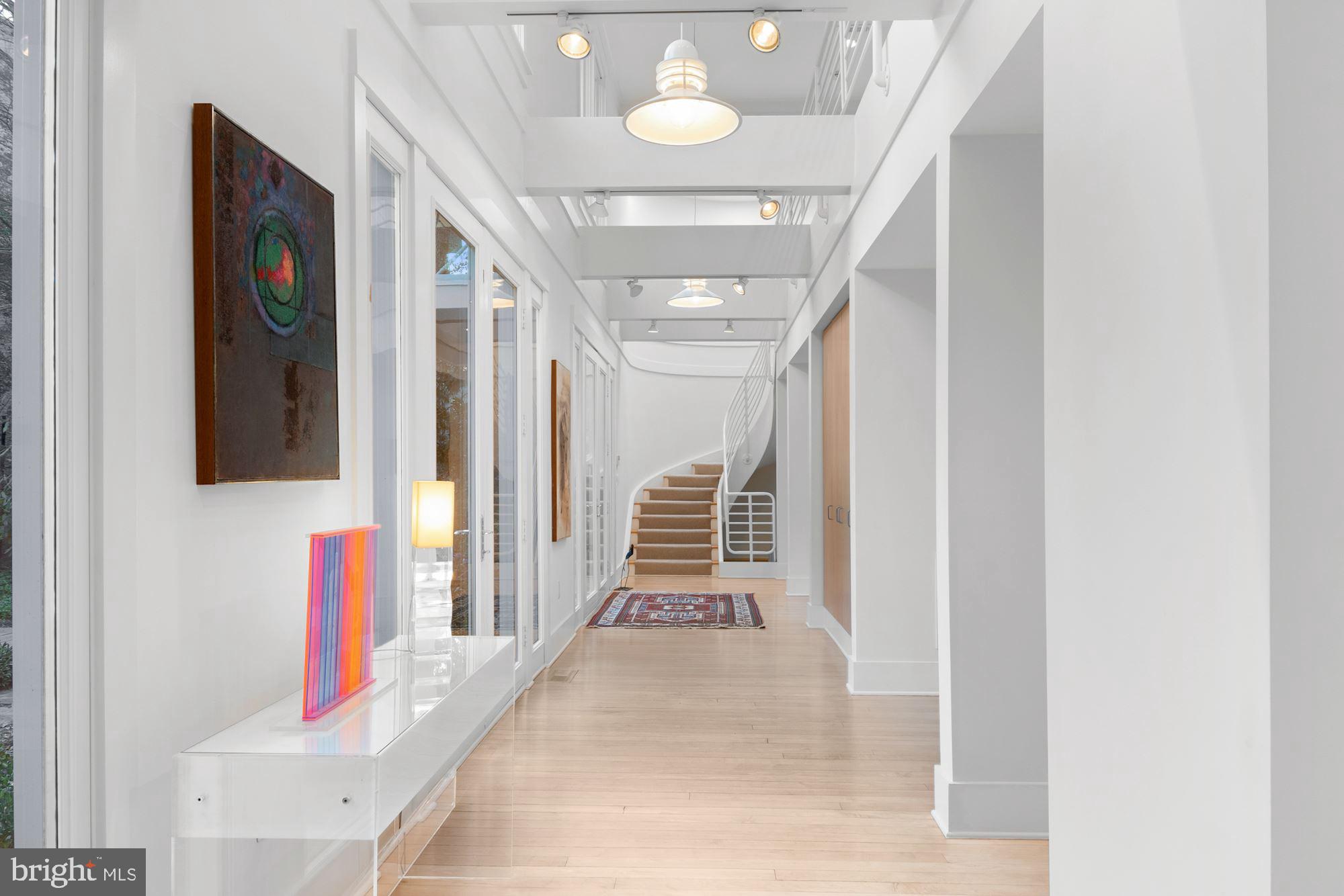 FOREST HILLS - Residential