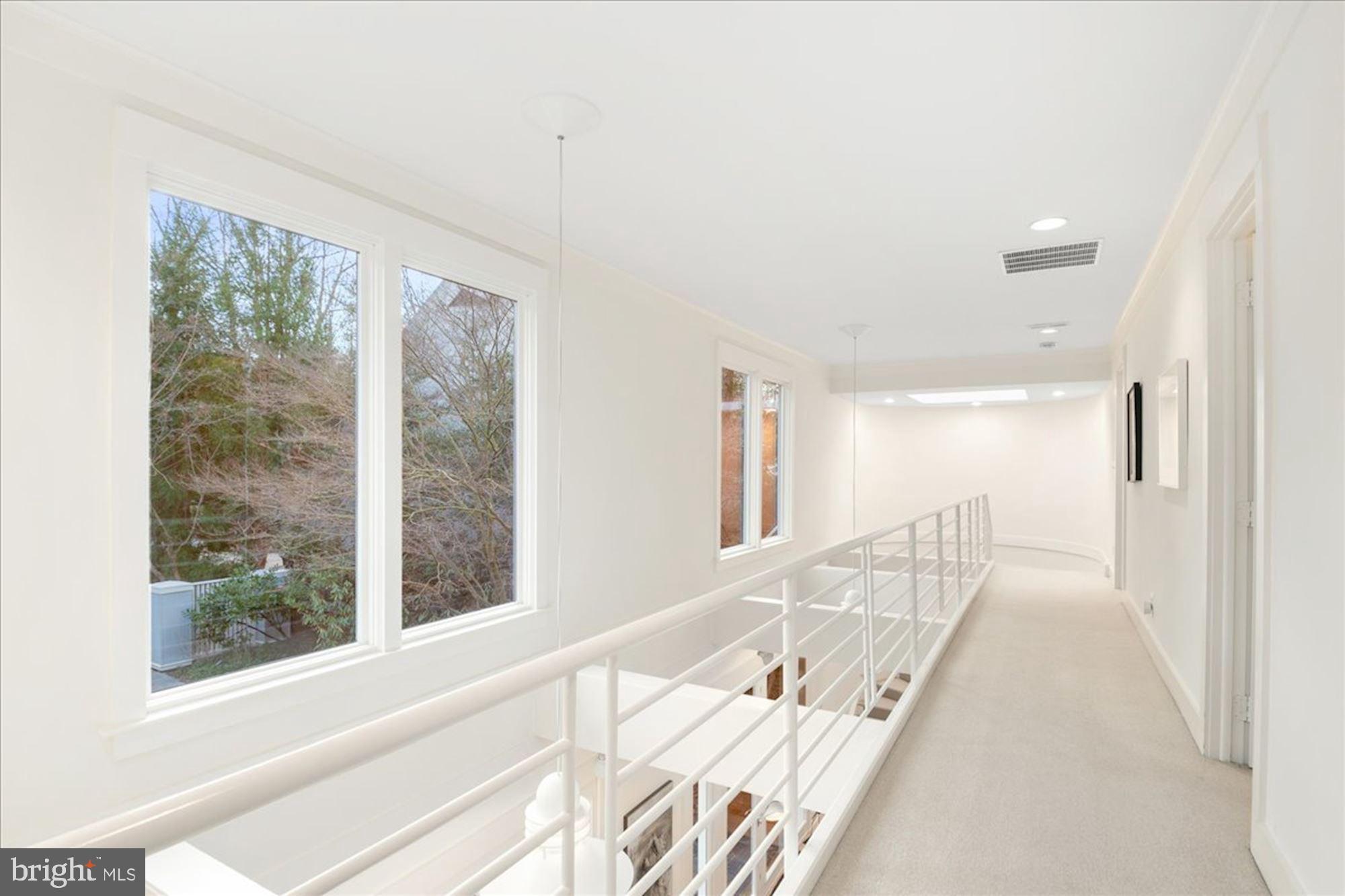 FOREST HILLS - Residential