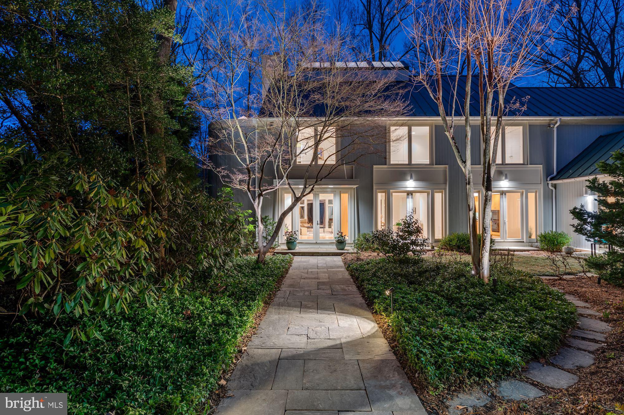 FOREST HILLS - Residential