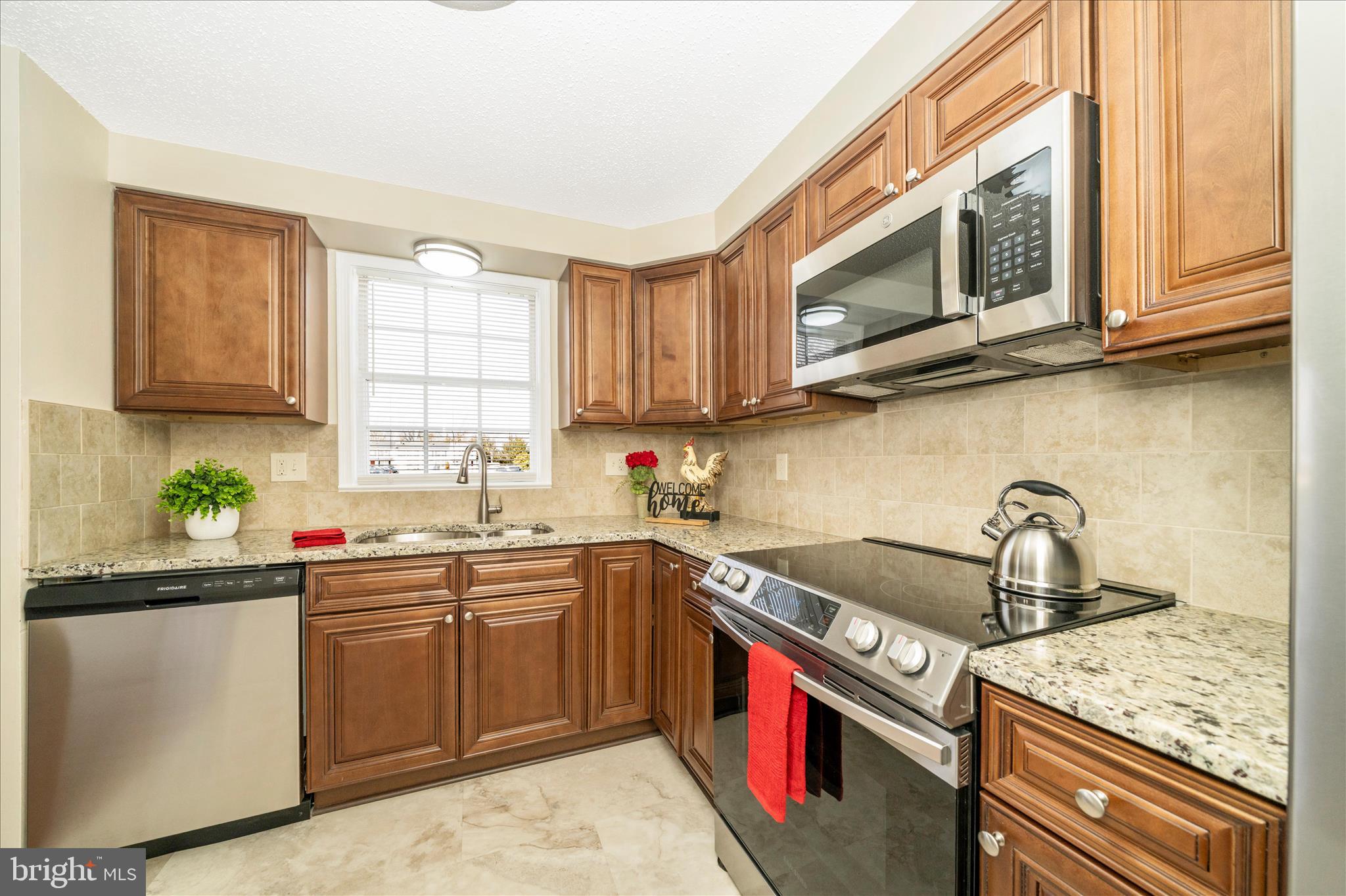 ROLLING MEADOWS - Residential