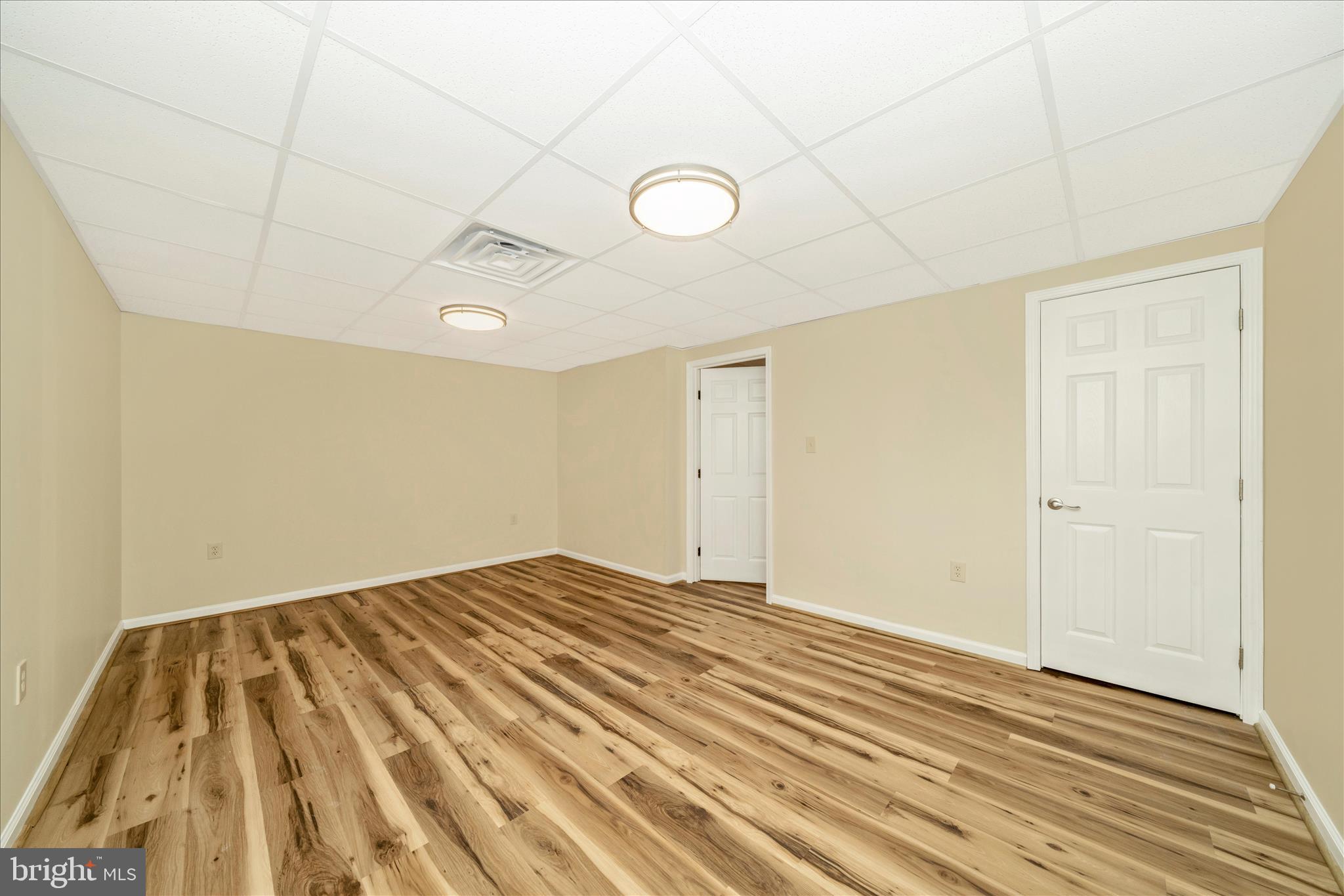 ROLLING MEADOWS - Residential