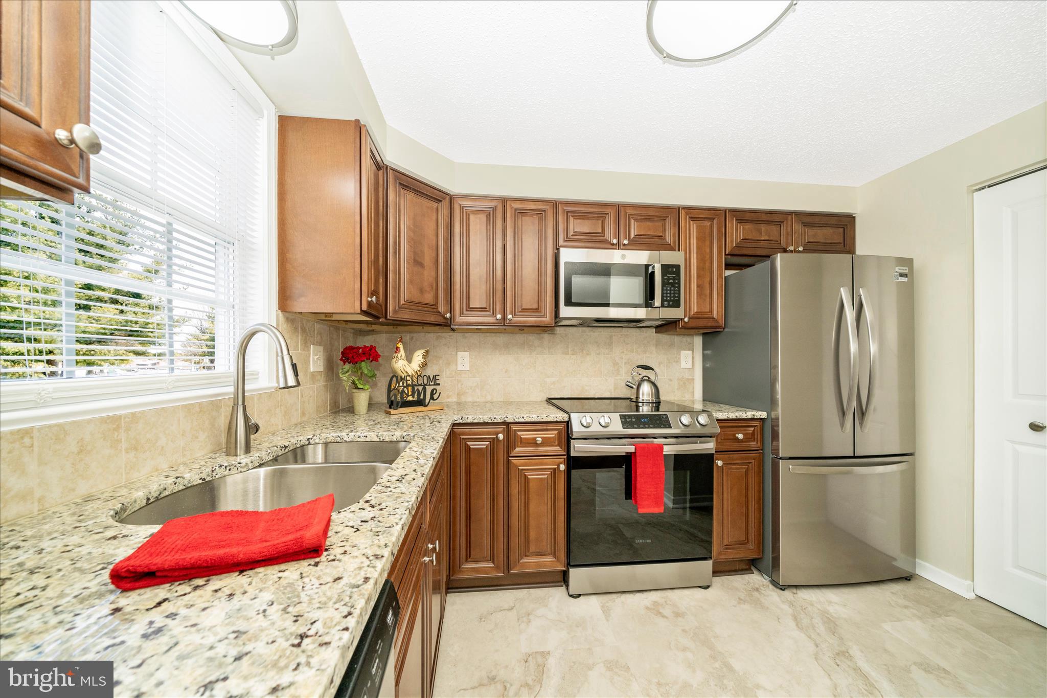 ROLLING MEADOWS - Residential