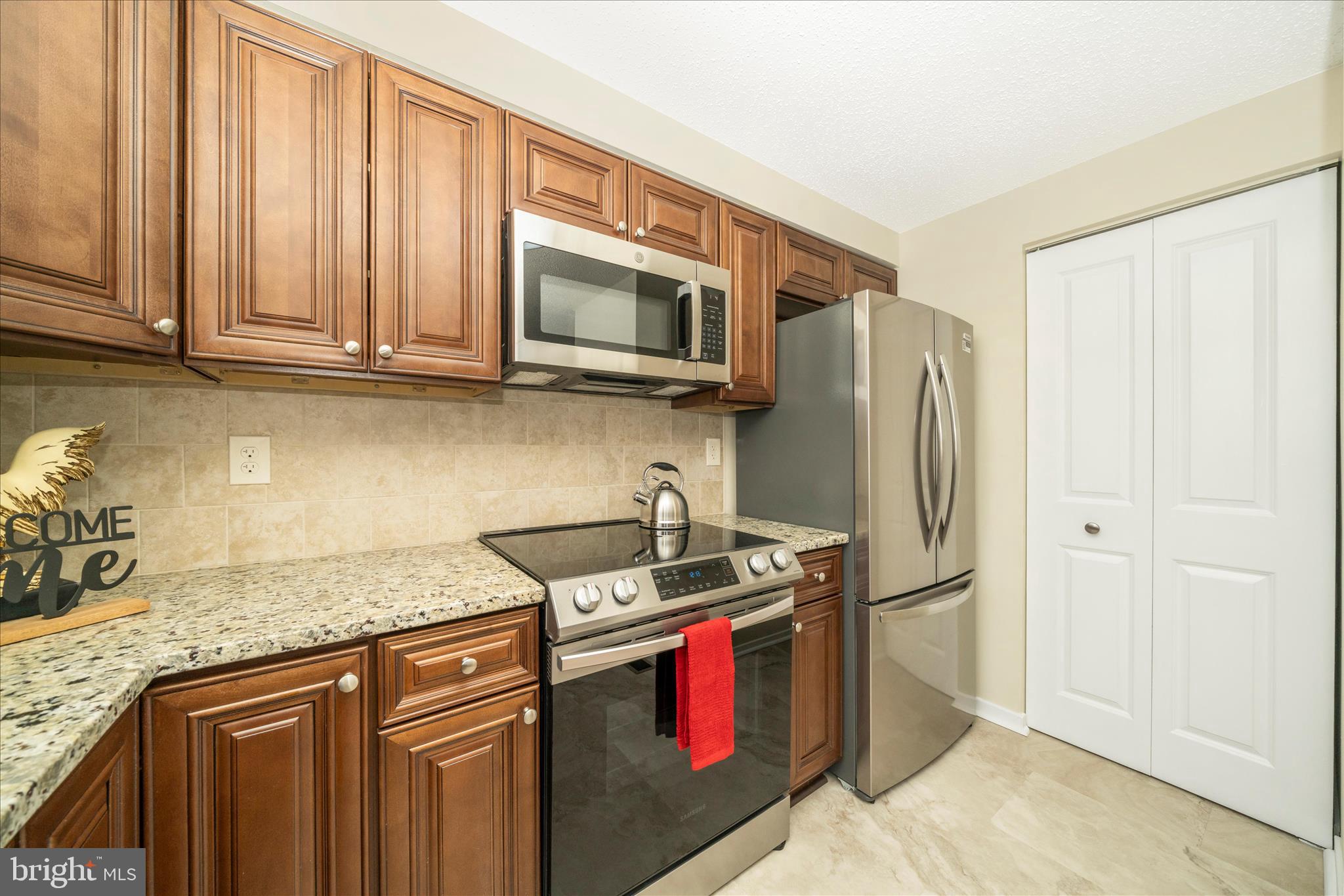 ROLLING MEADOWS - Residential