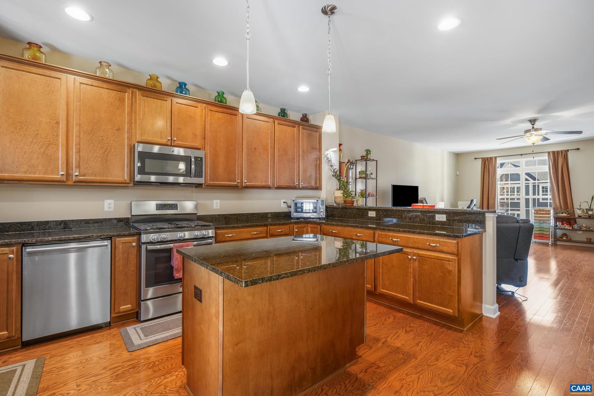 PAVILIONS AT PANTOPS - Residential