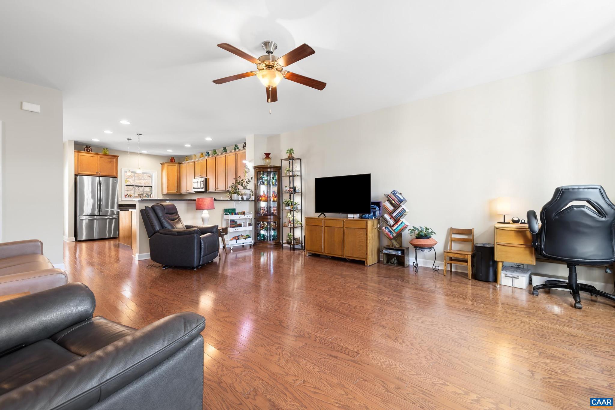 PAVILIONS AT PANTOPS - Residential