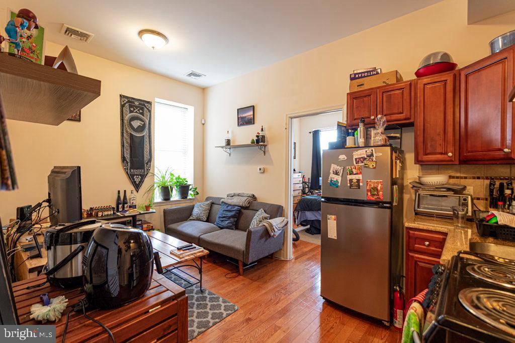 POINT BREEZE - Residential Lease
