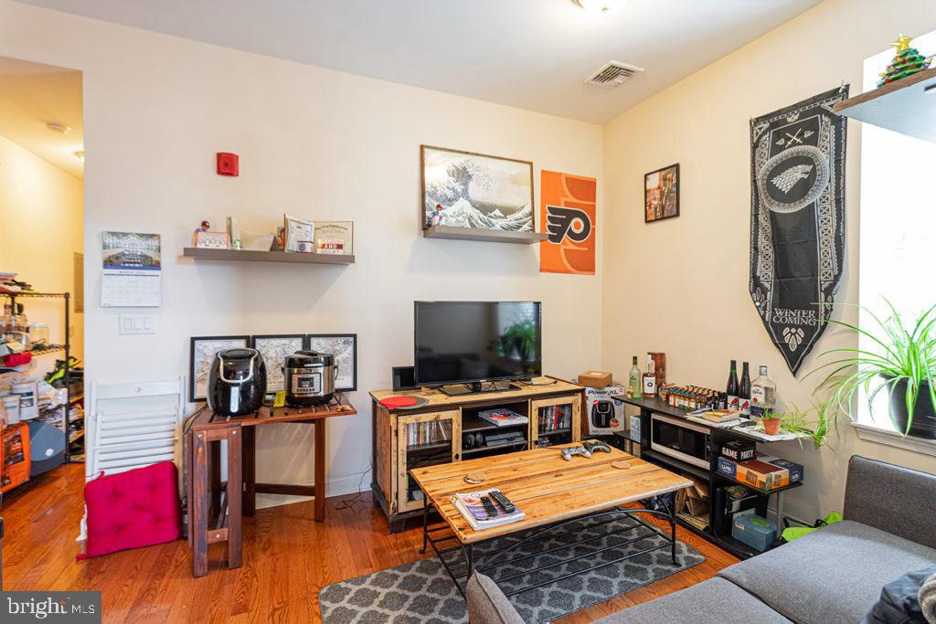 POINT BREEZE - Residential Lease