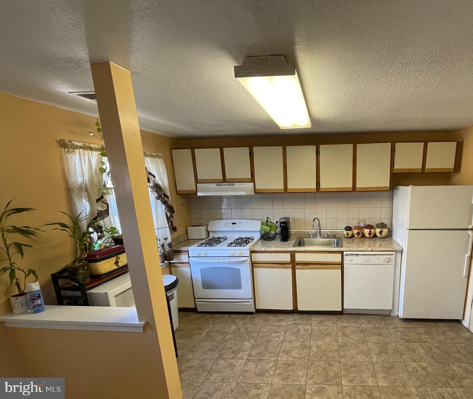 WINDMILL SQUARE - Residential