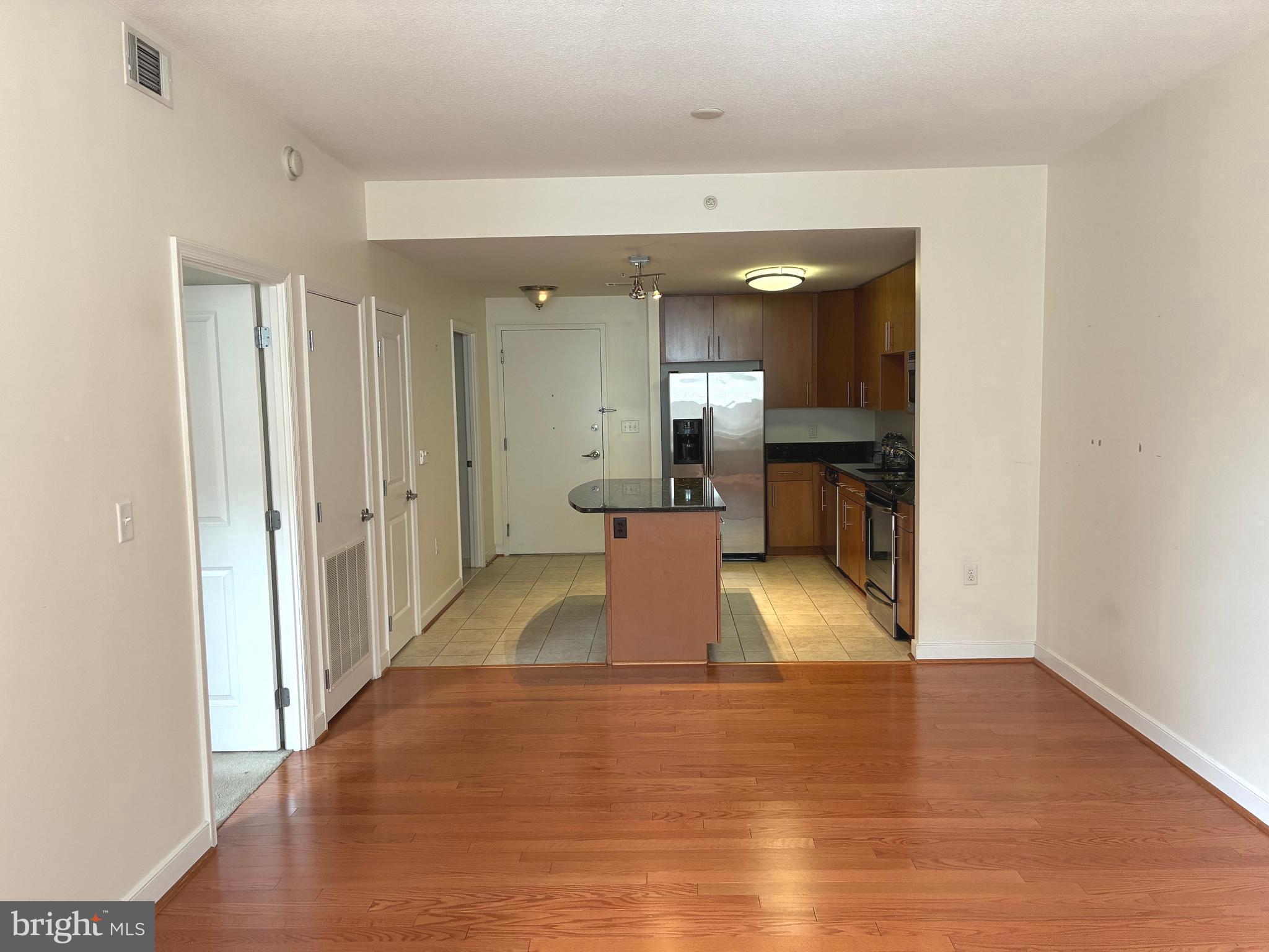 FLEET STREET CONDOMINIUMS - Residential Lease