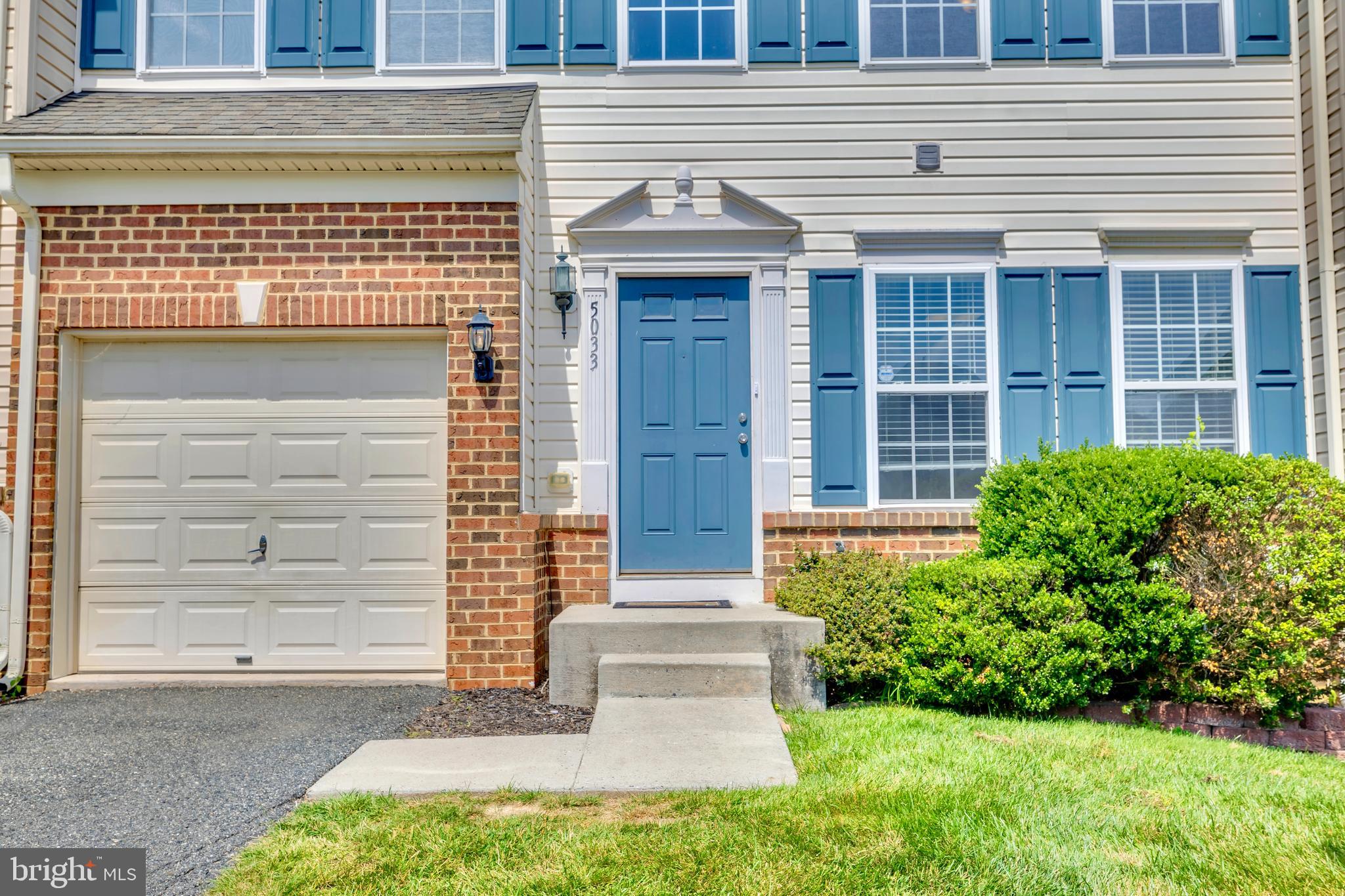 5033 WOODS LINE DRIVE 17