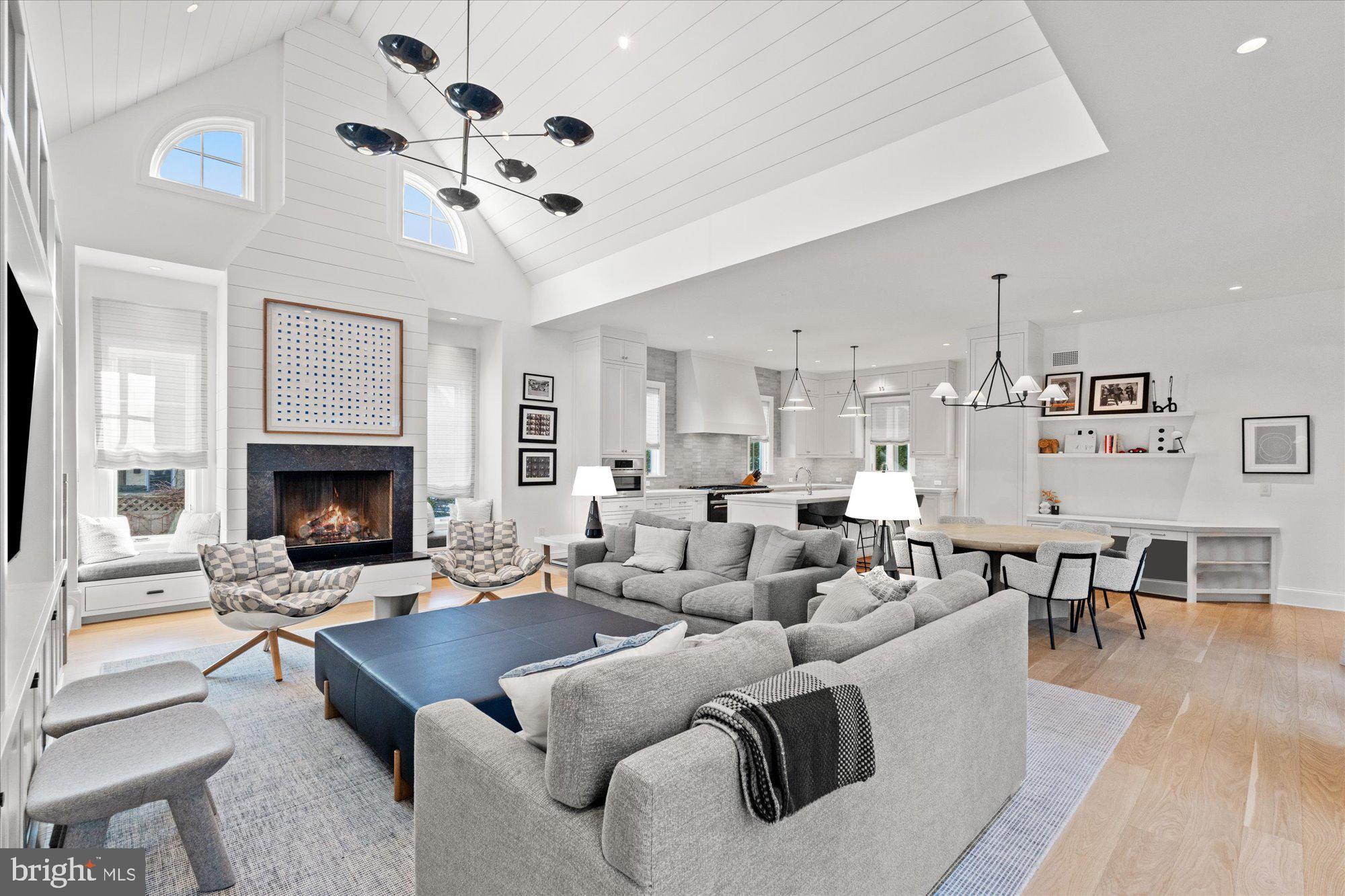 BRADLEY HILLS - Residential Lease