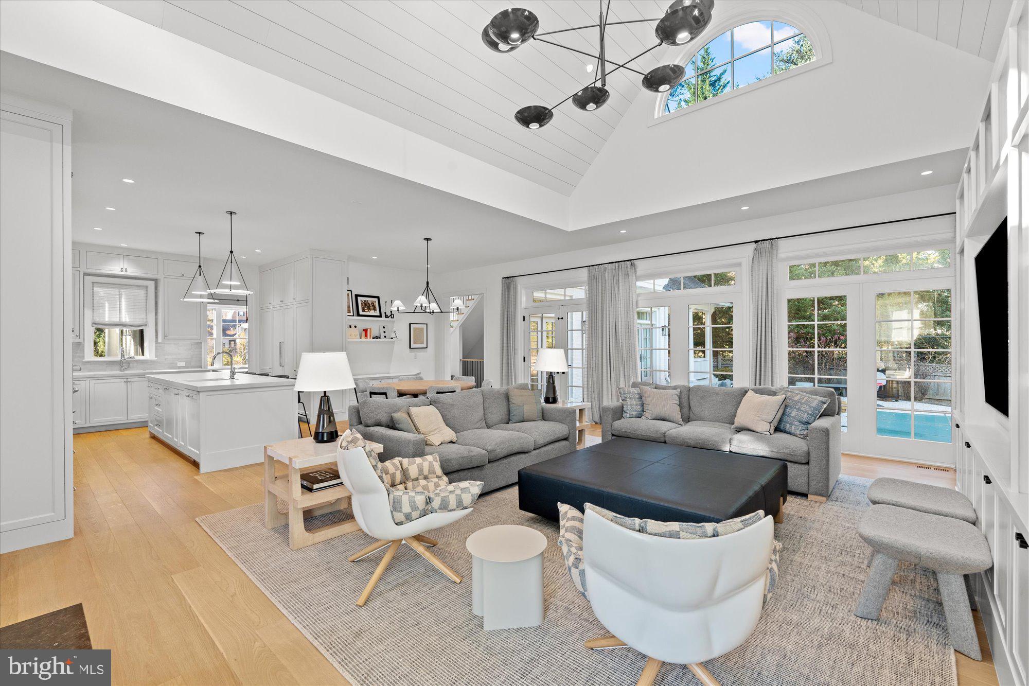 BRADLEY HILLS - Residential Lease