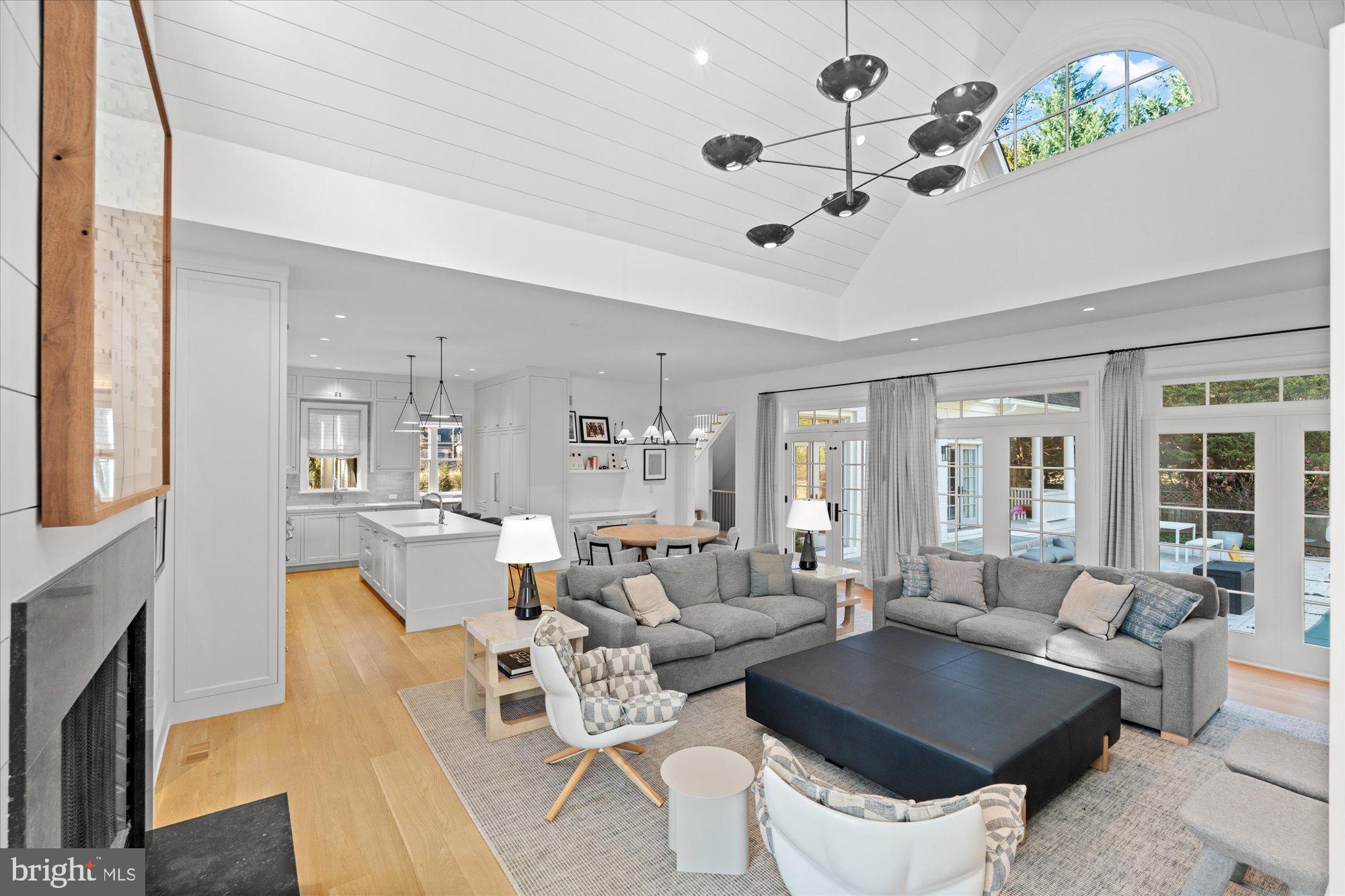 BRADLEY HILLS - Residential Lease