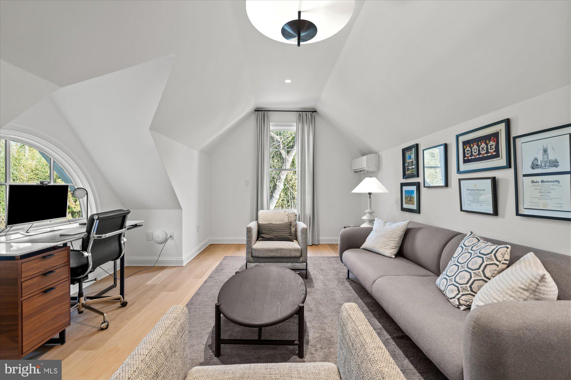 BRADLEY HILLS - Residential Lease