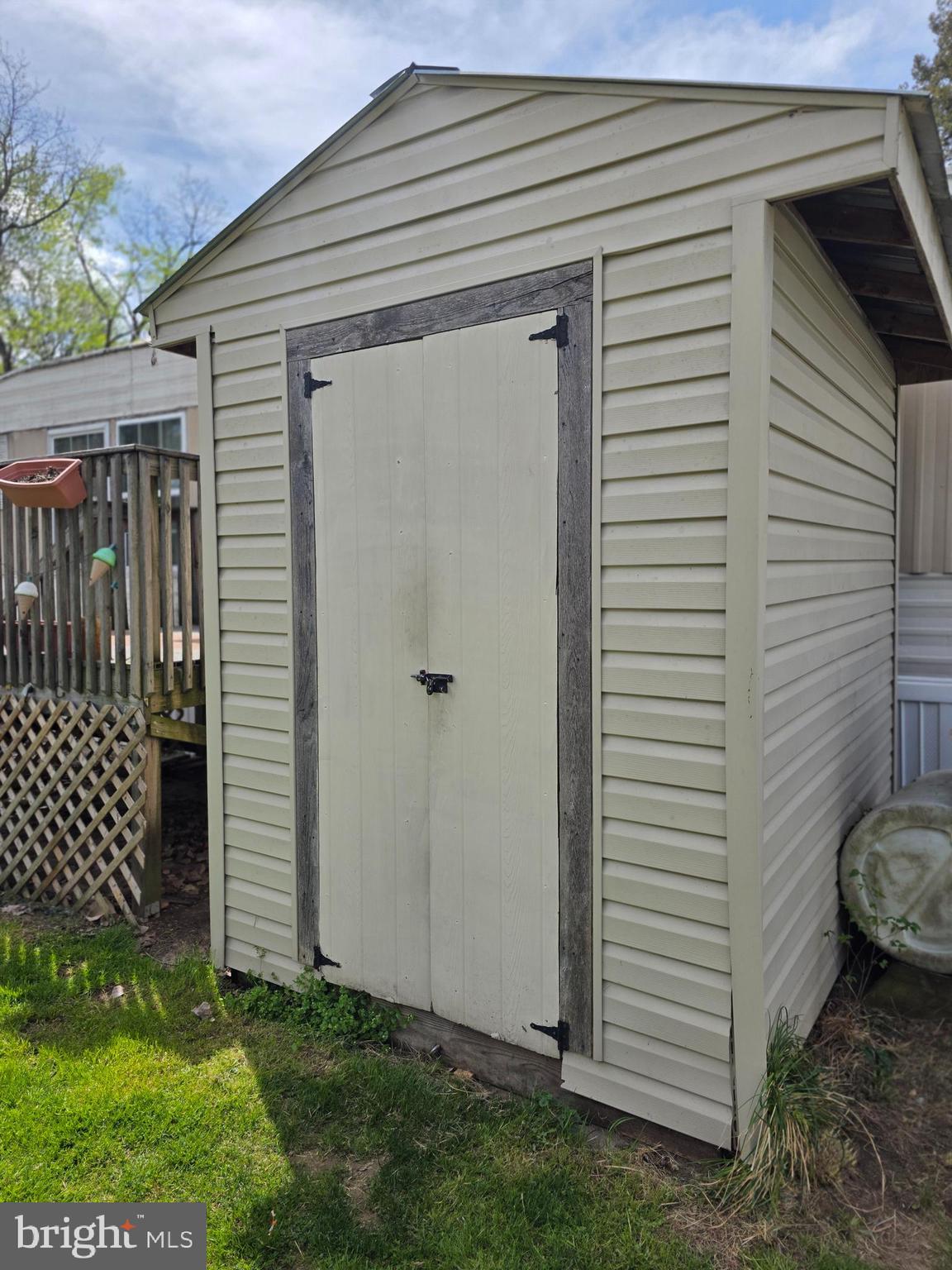 LISA LAKE MBH PARK - Residential